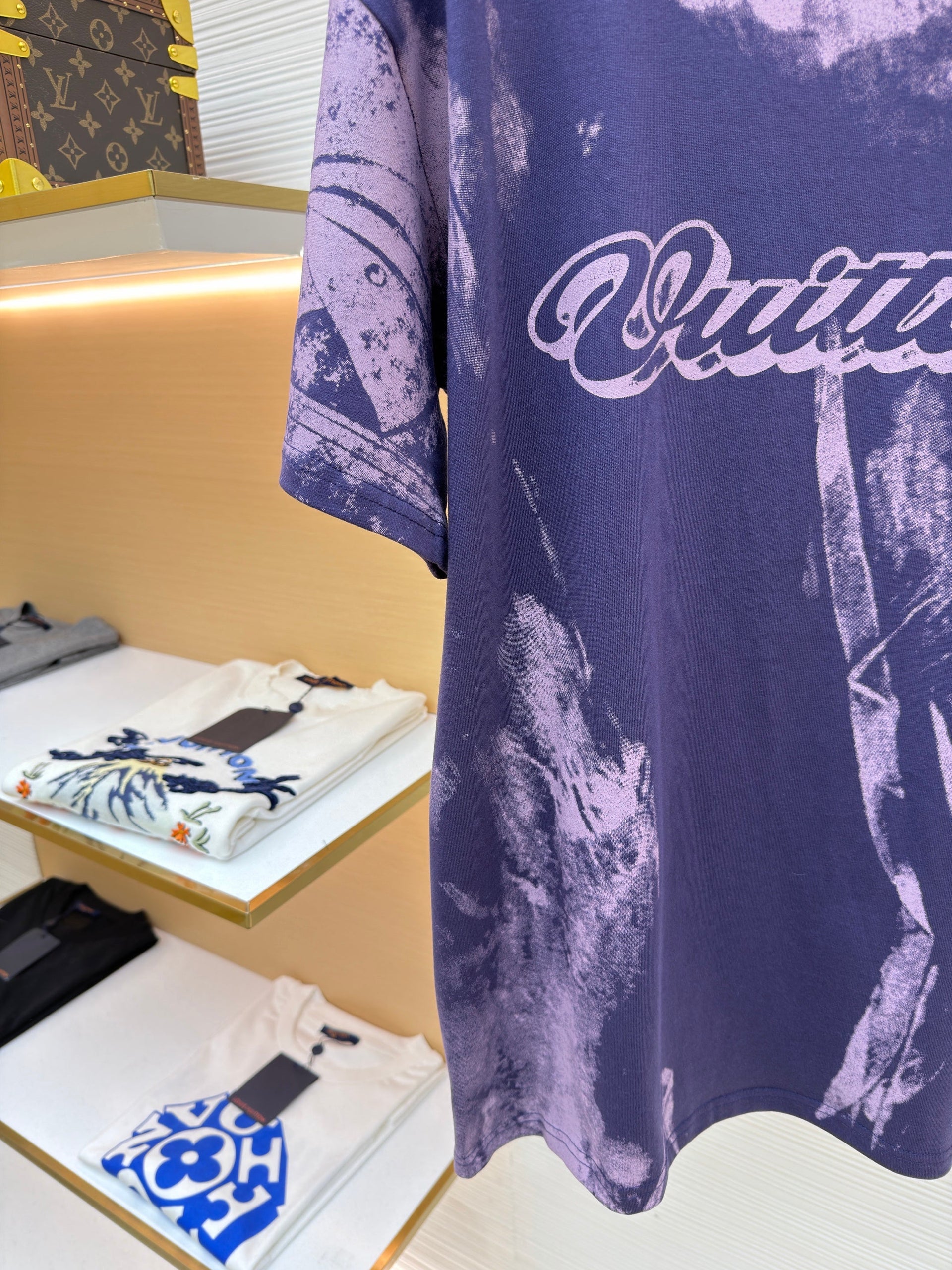 LOU T-SHIRT
