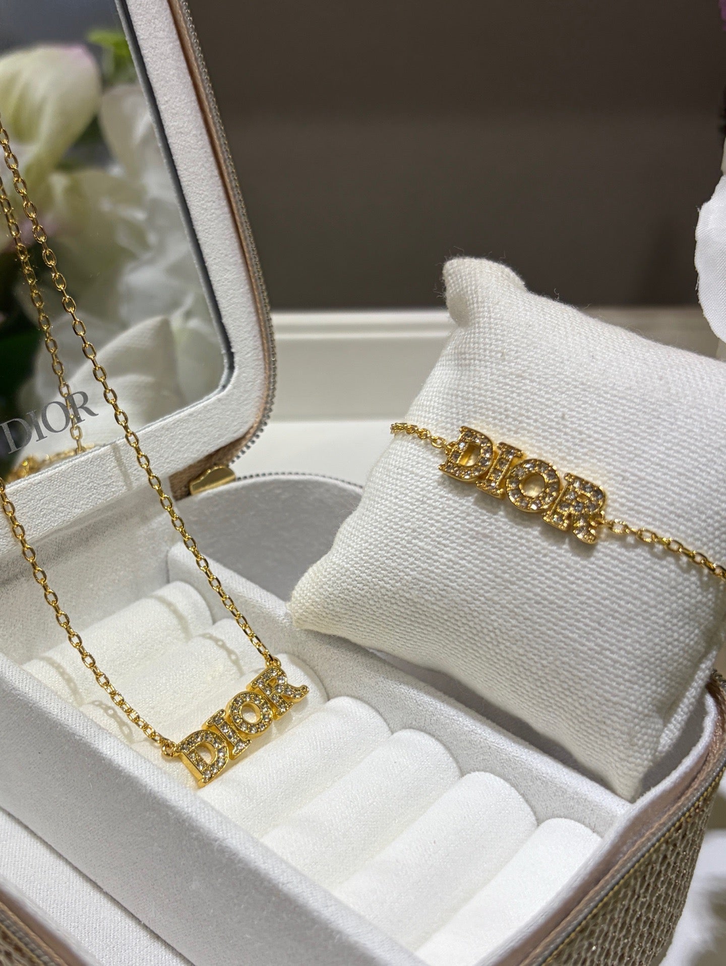 CD NECKLACE