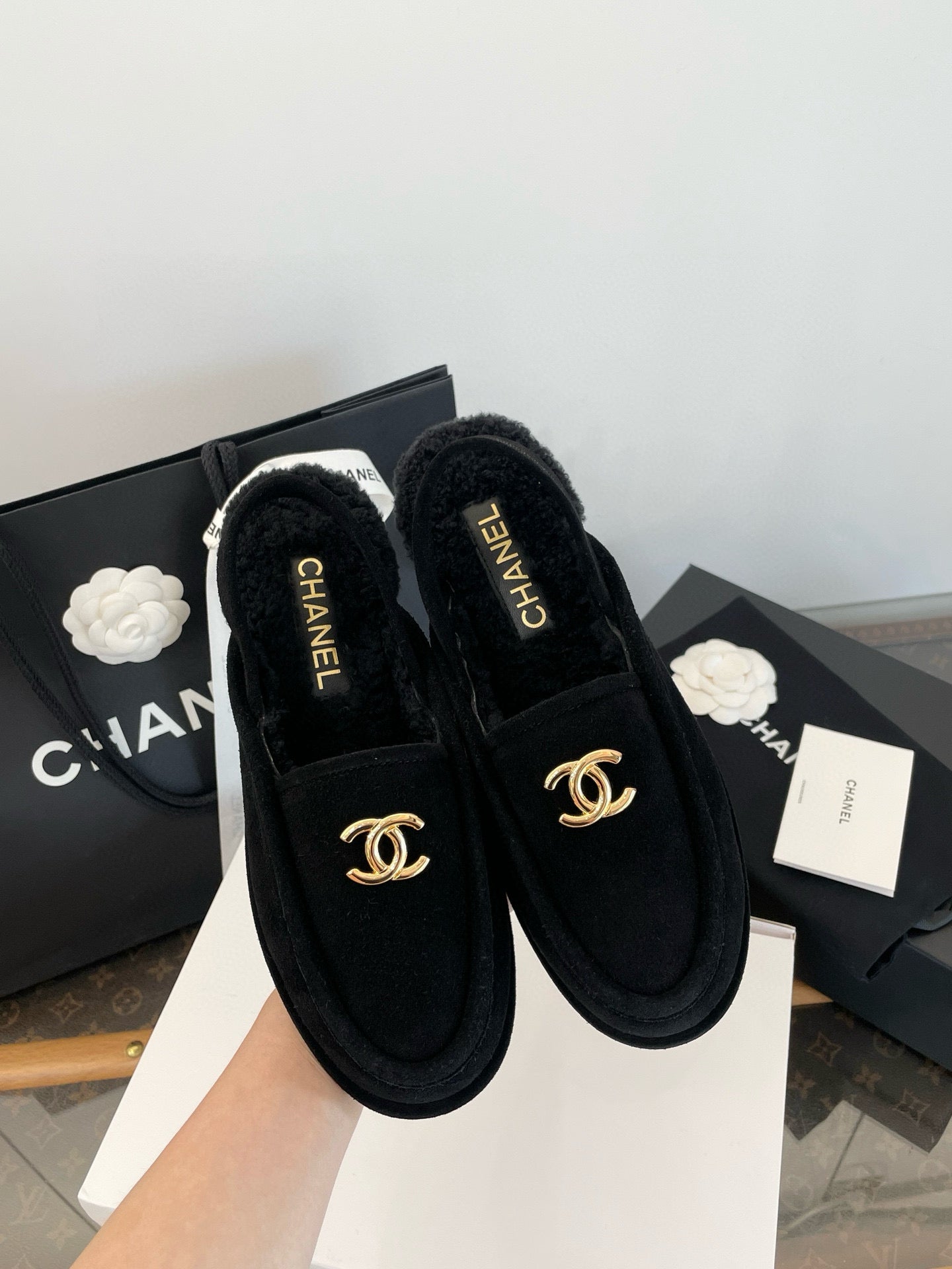 CC FUR MULES