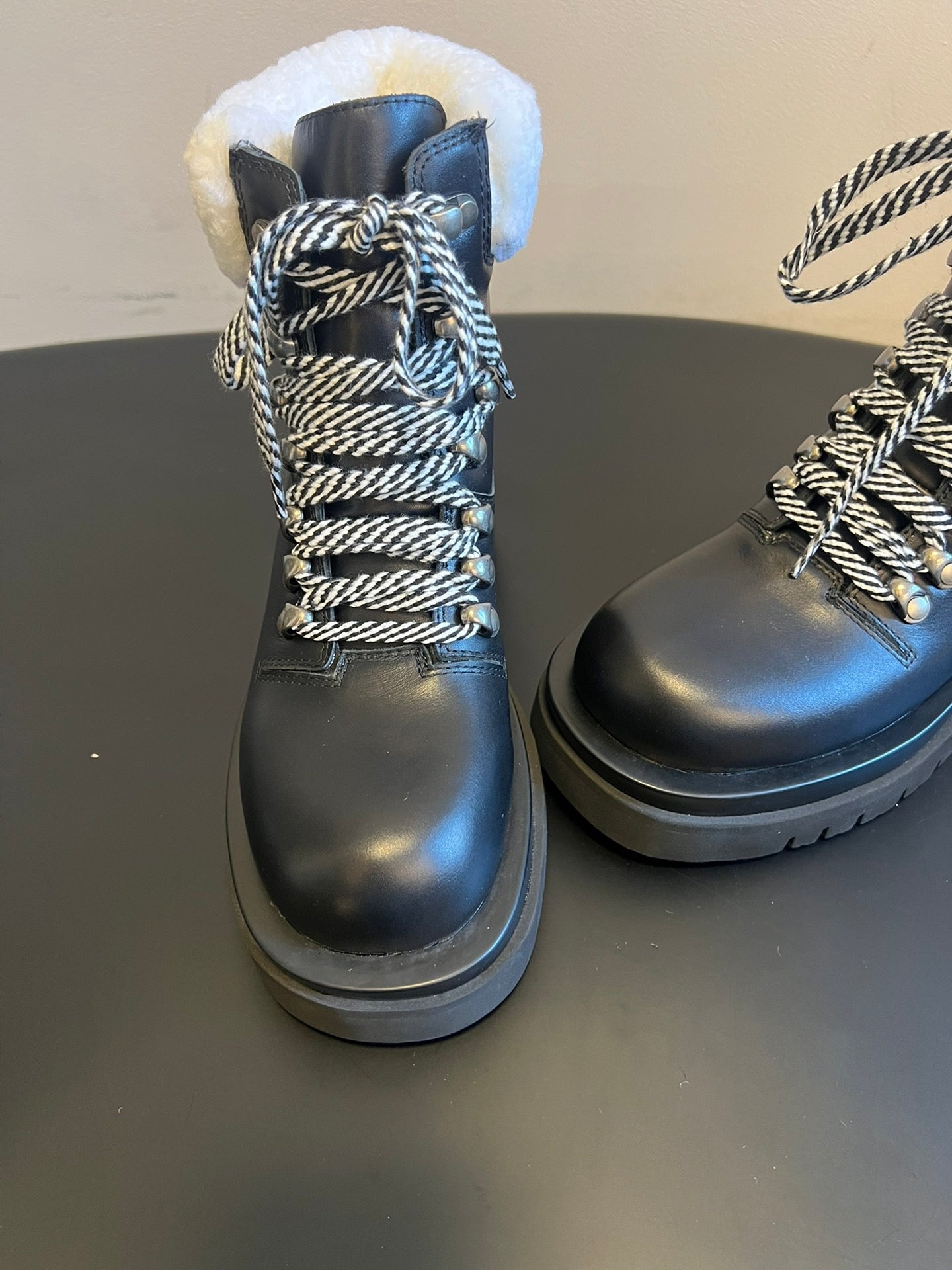 BOTT V BOOTS