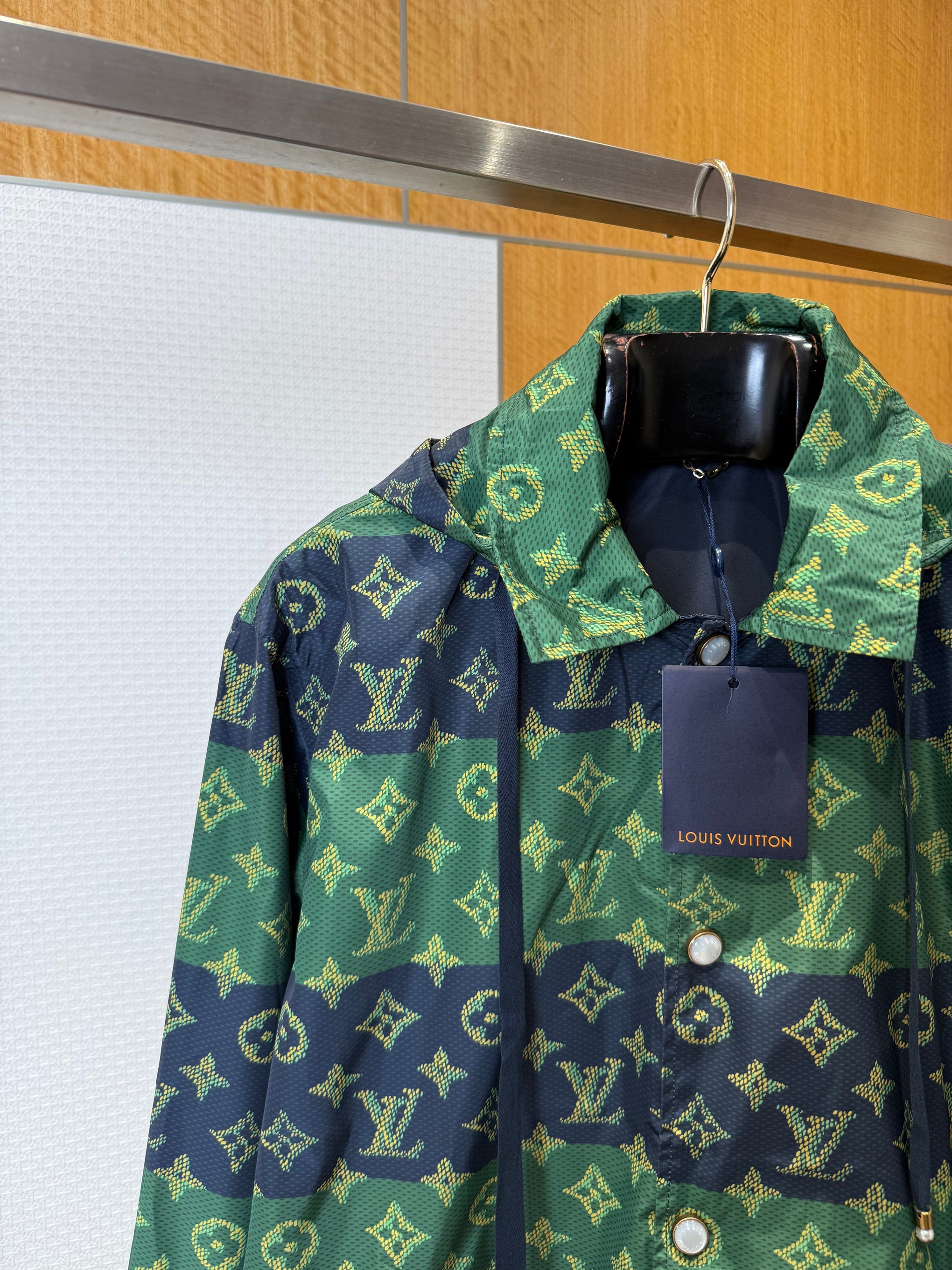 LOU JACKET