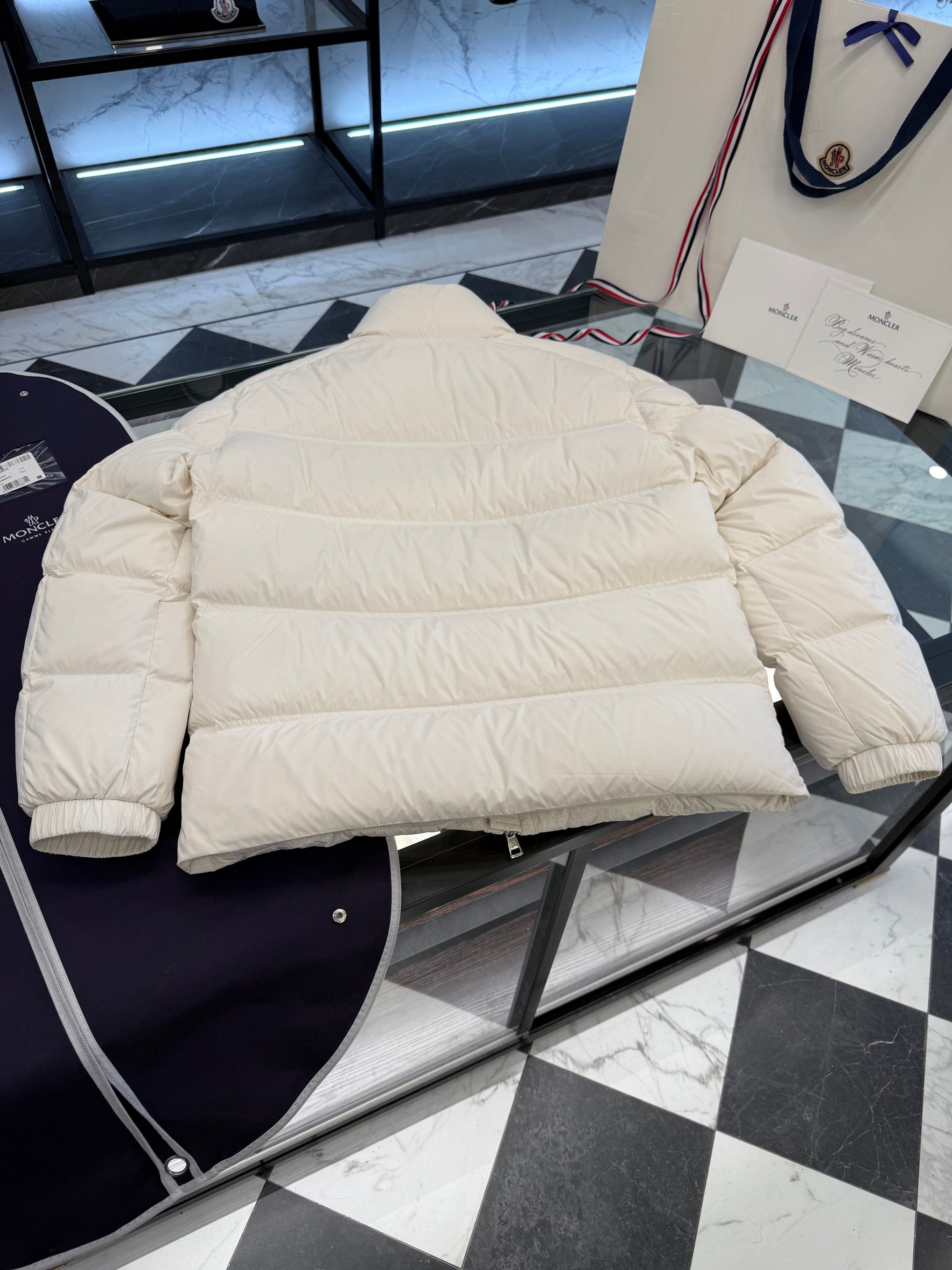 MONC BOUVAQUE JACKET