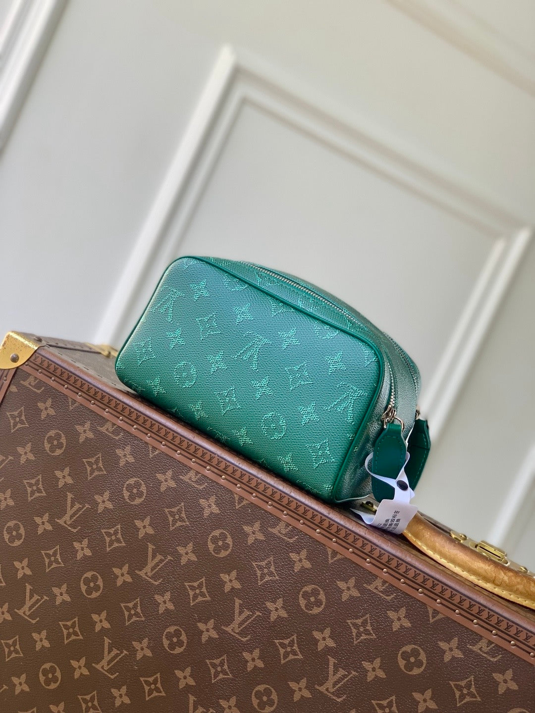 LOU DOPP KIT TOILETRY BAG