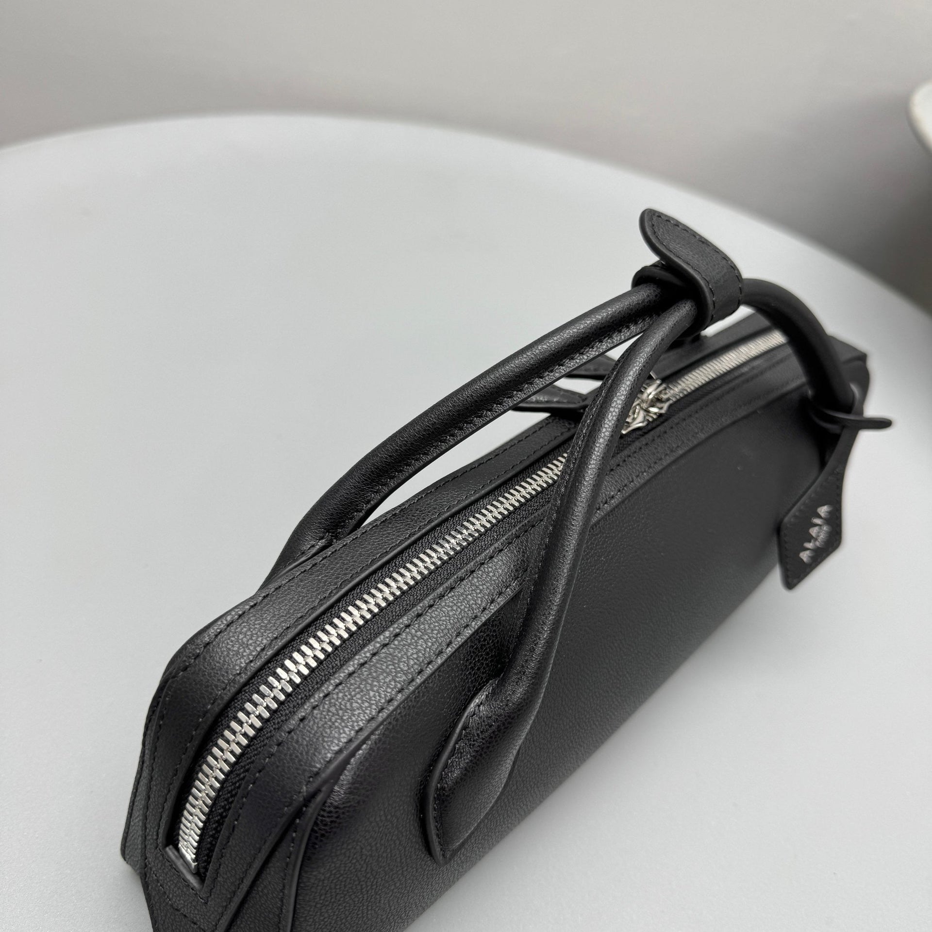 ALAIA LE TECKEL CLUTCH