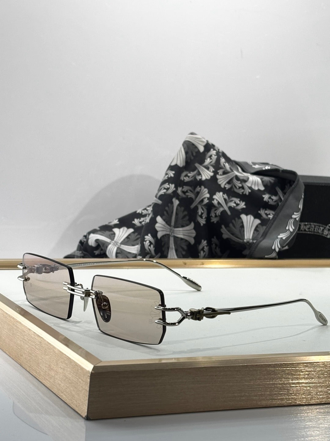 CHROME H SUNGLASSES