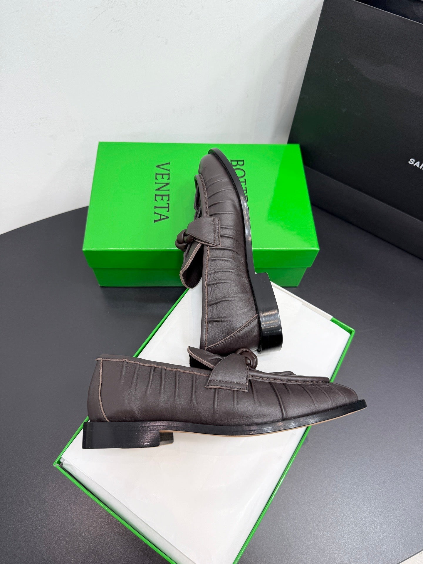 BOTT V LOAFERS
