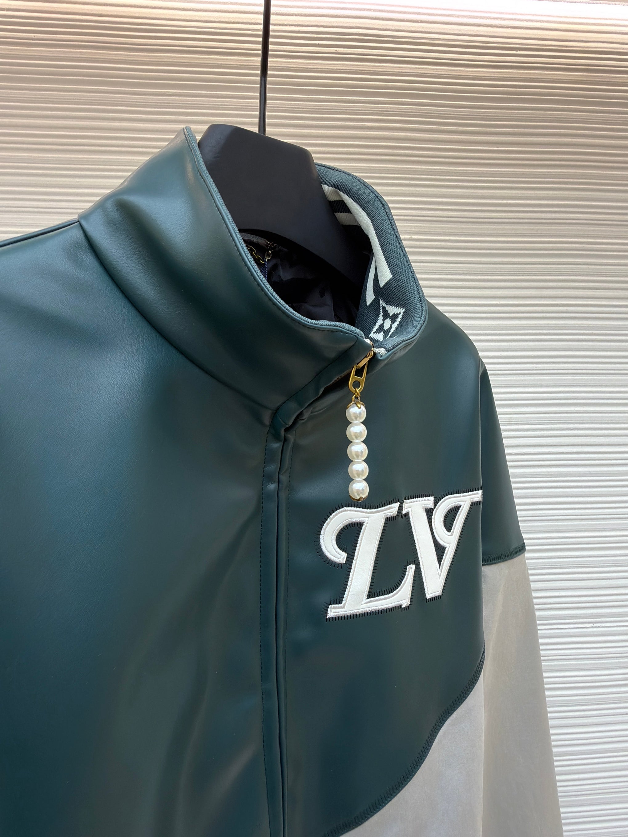 LOU JACKET