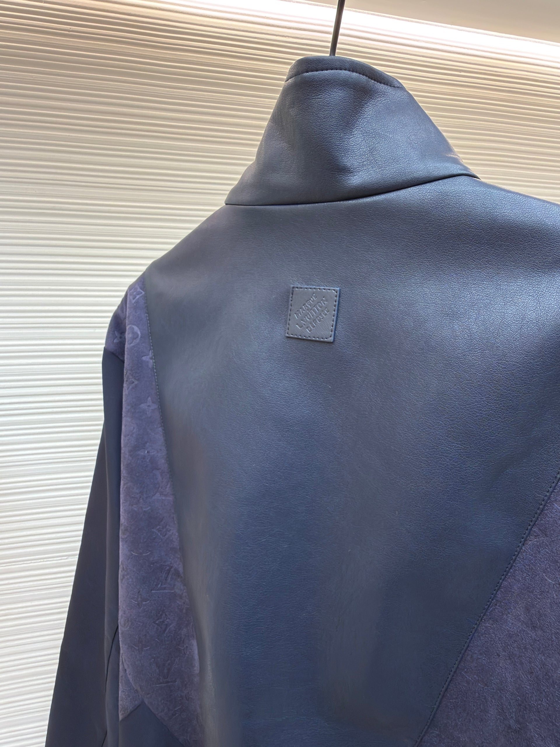 LOU JACKET