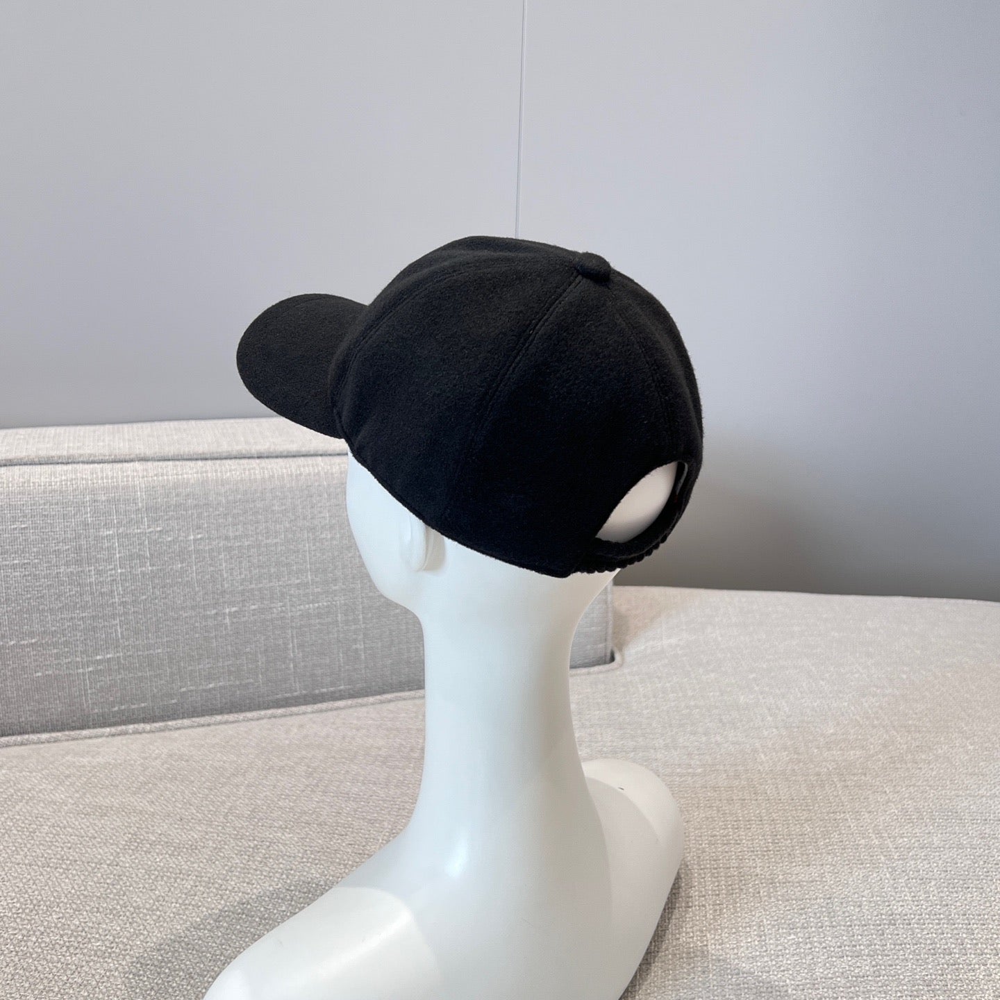 LORO P CASHMERE CAP