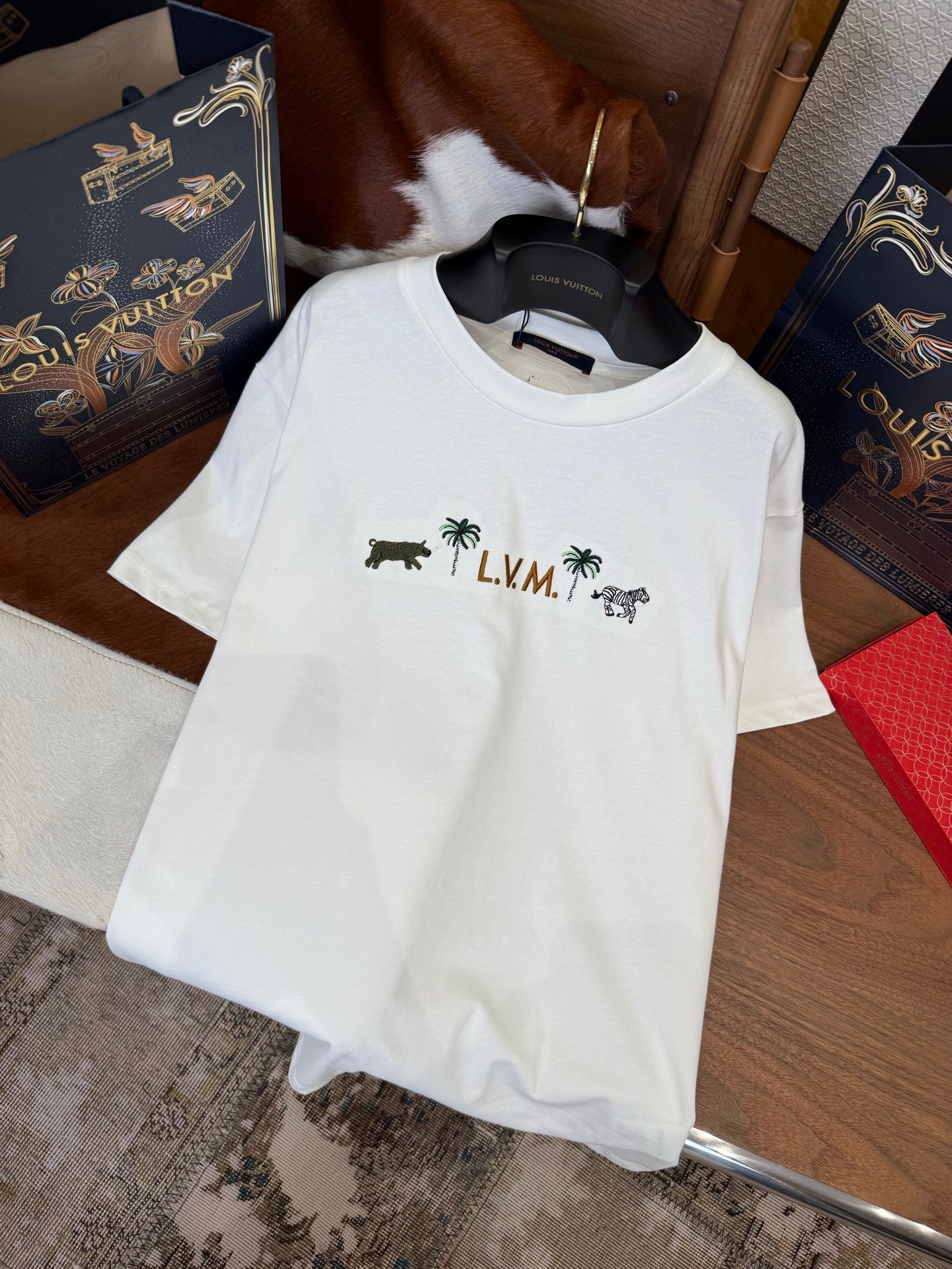 LOU T-SHIRT