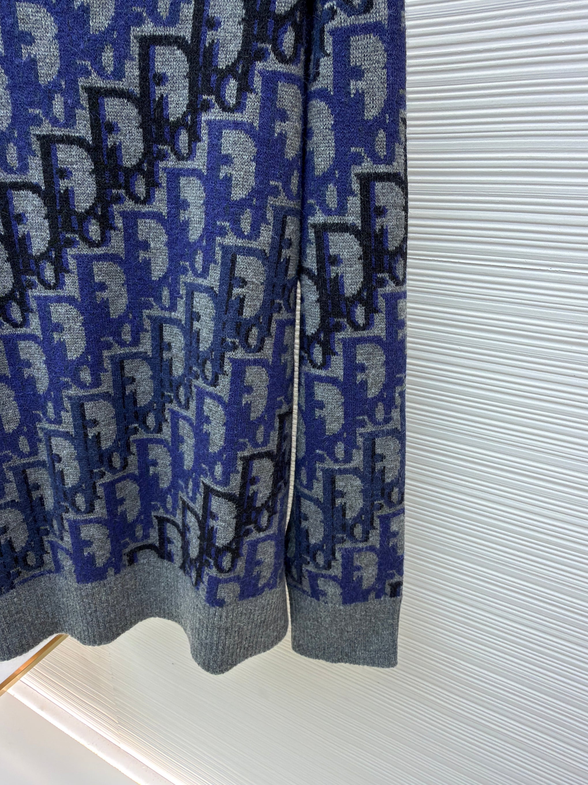 CD JUMPER