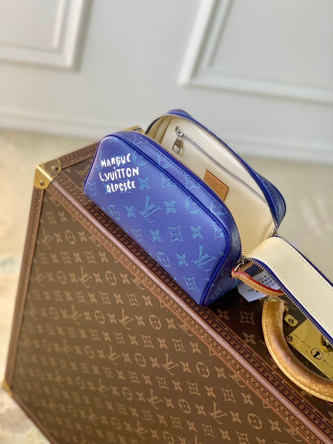 LOU DOPP KIT TOILETRY BAG