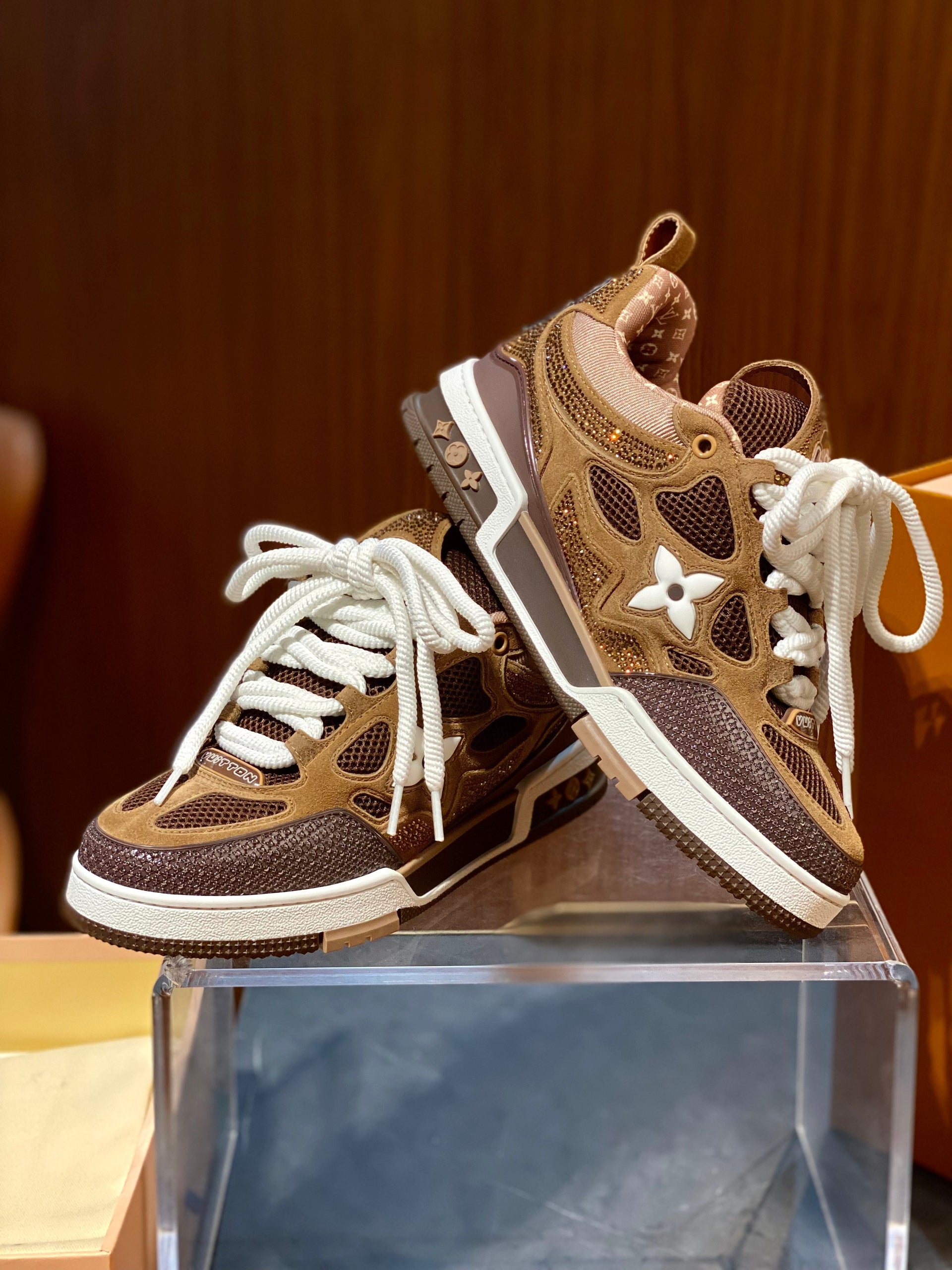 LOU TRAINERS
