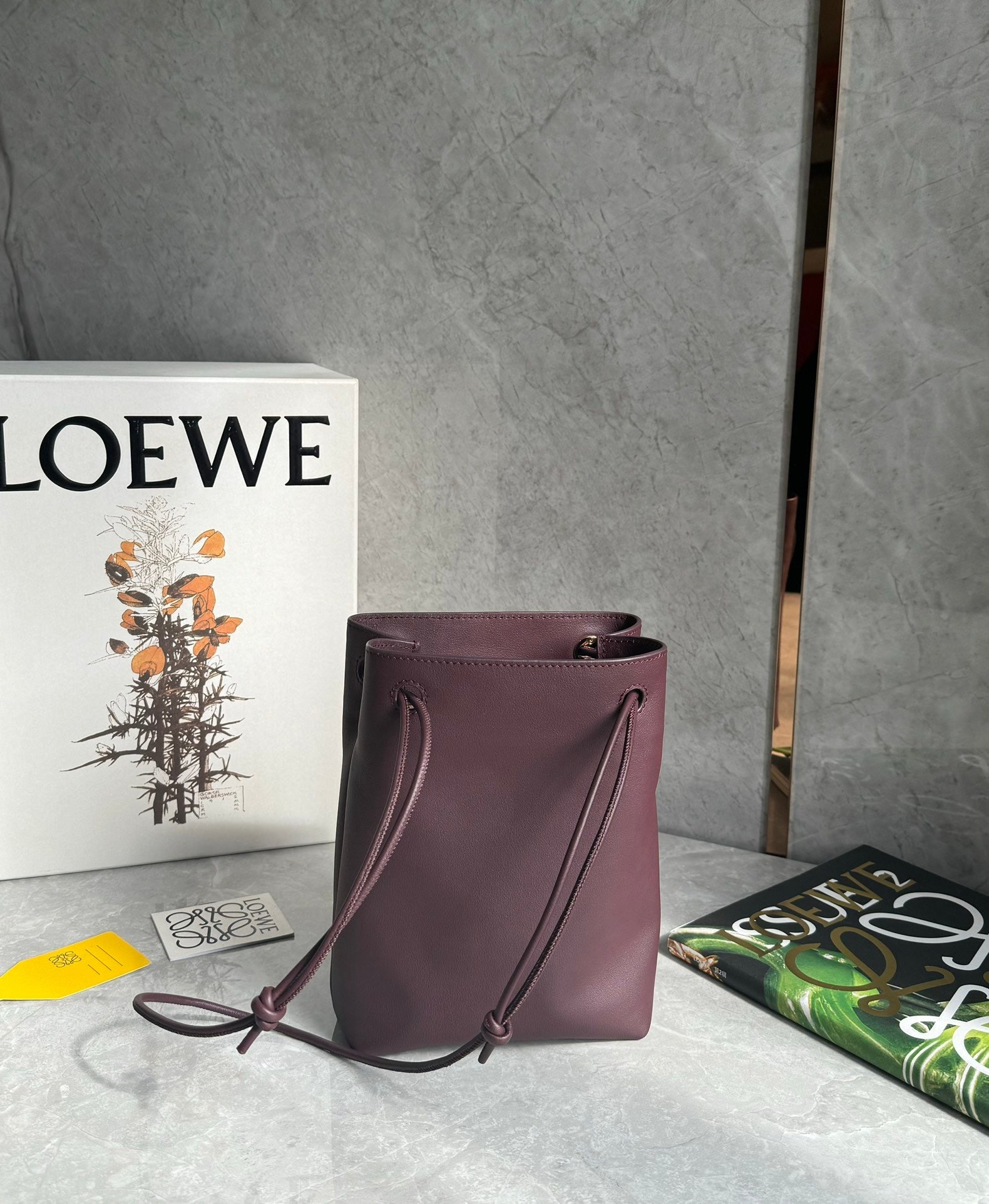 LOEW PEBBLE POUCH