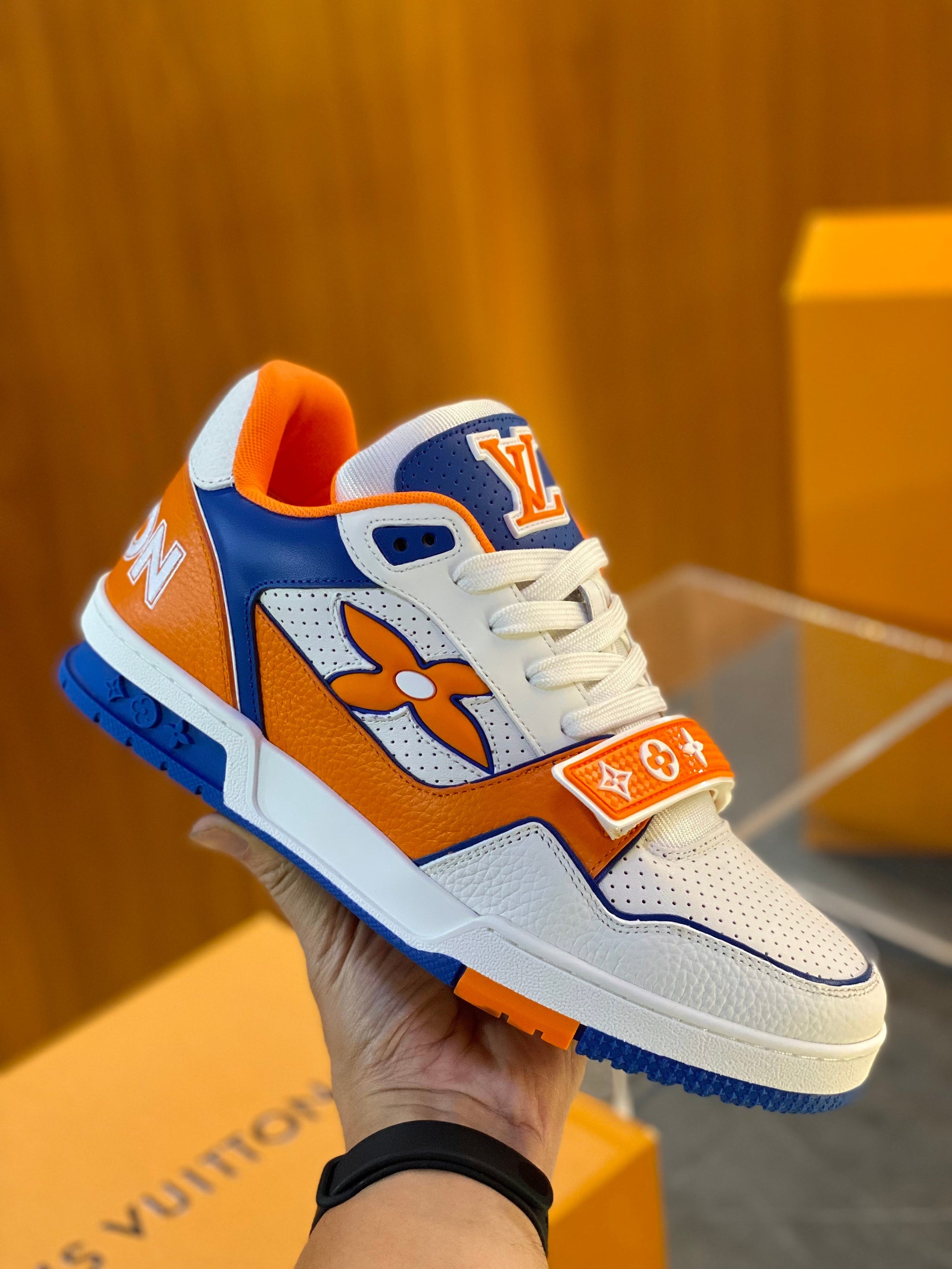 LOU TRAINERS