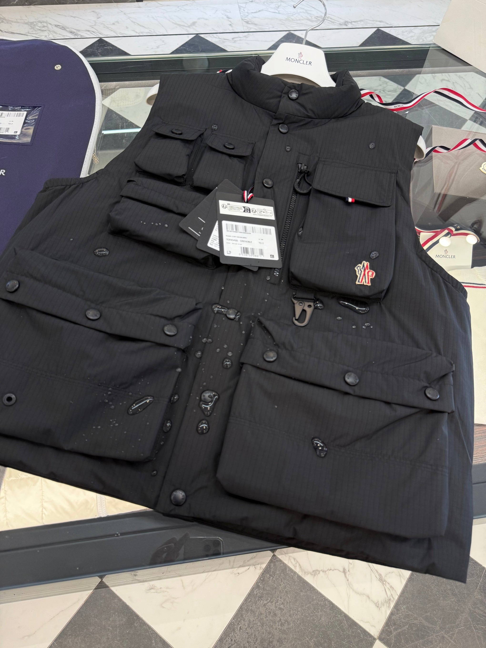 MONC TONGASS VEST