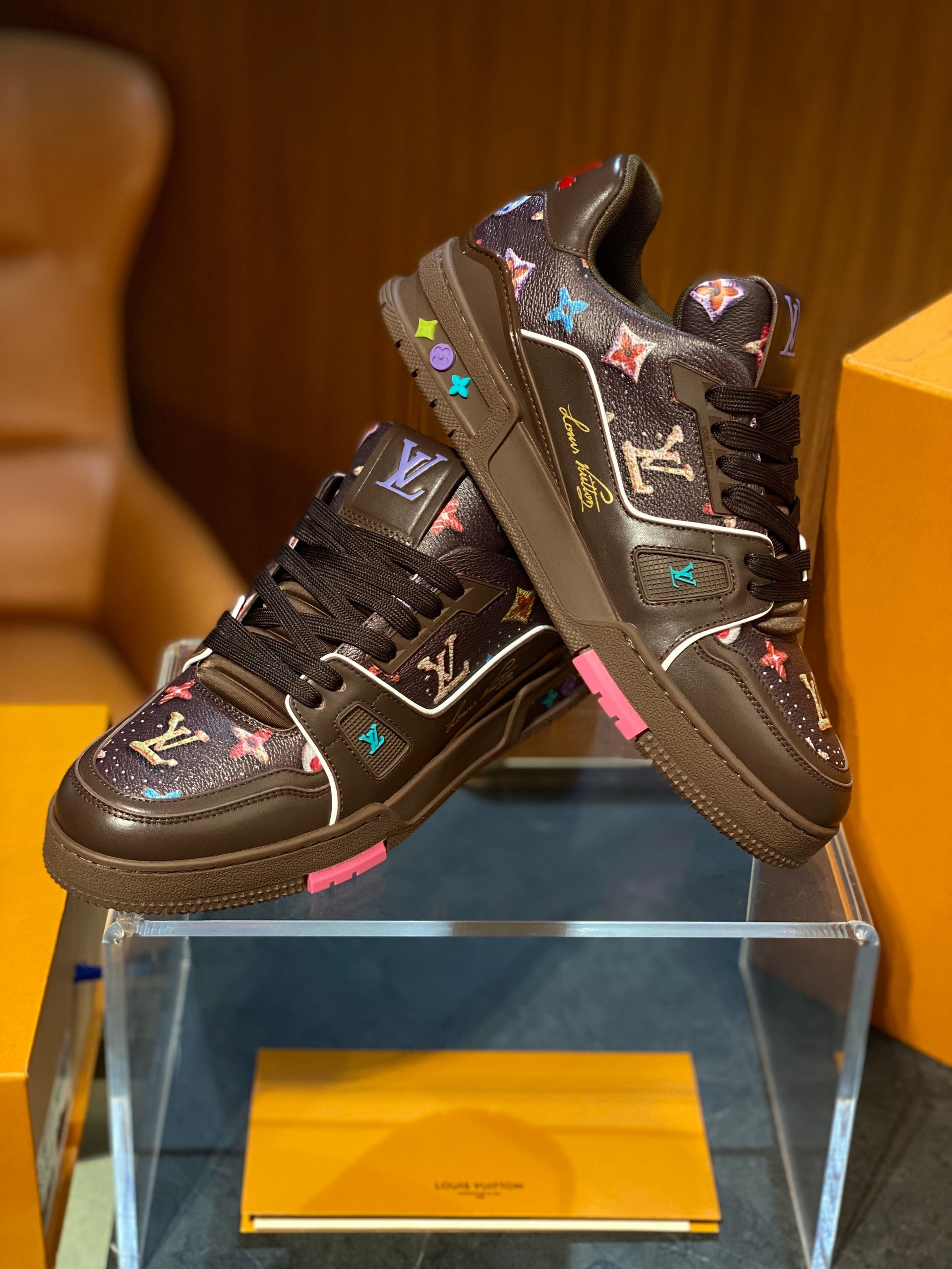 LOU SNEAKERS