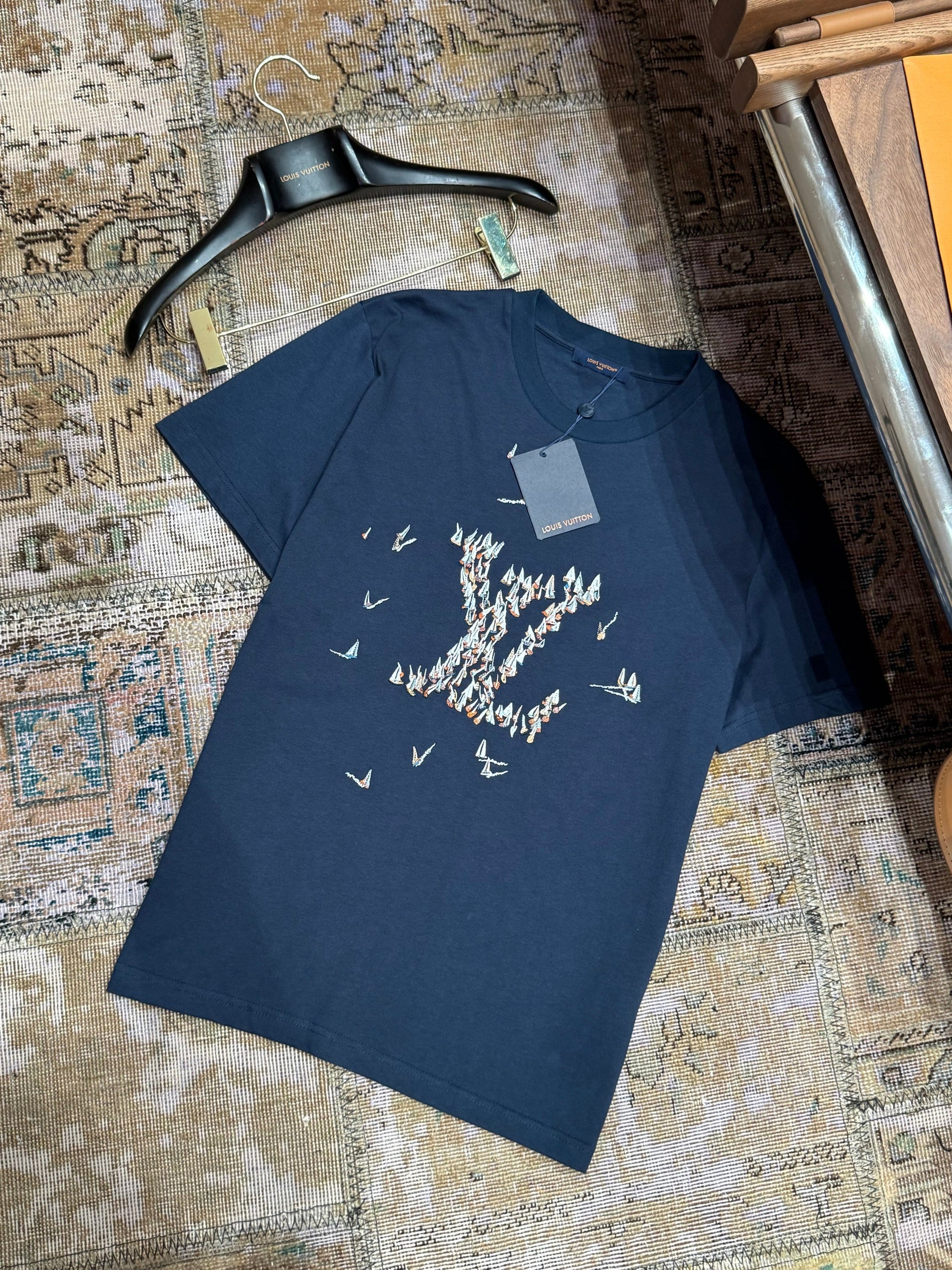 LOU T-SHIRT