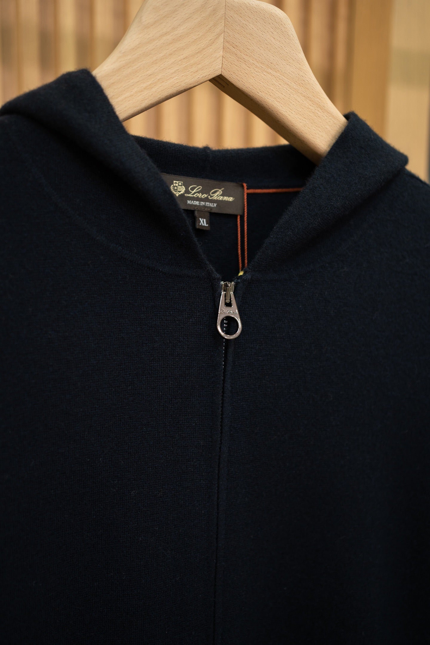 LORO P MERINO WOOL ZIP HOODIE