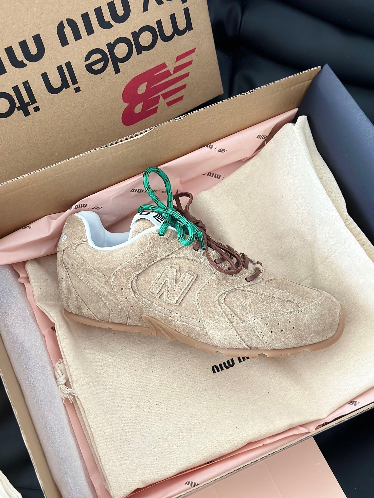 MIU M x NEW BALANCE TRAINERS