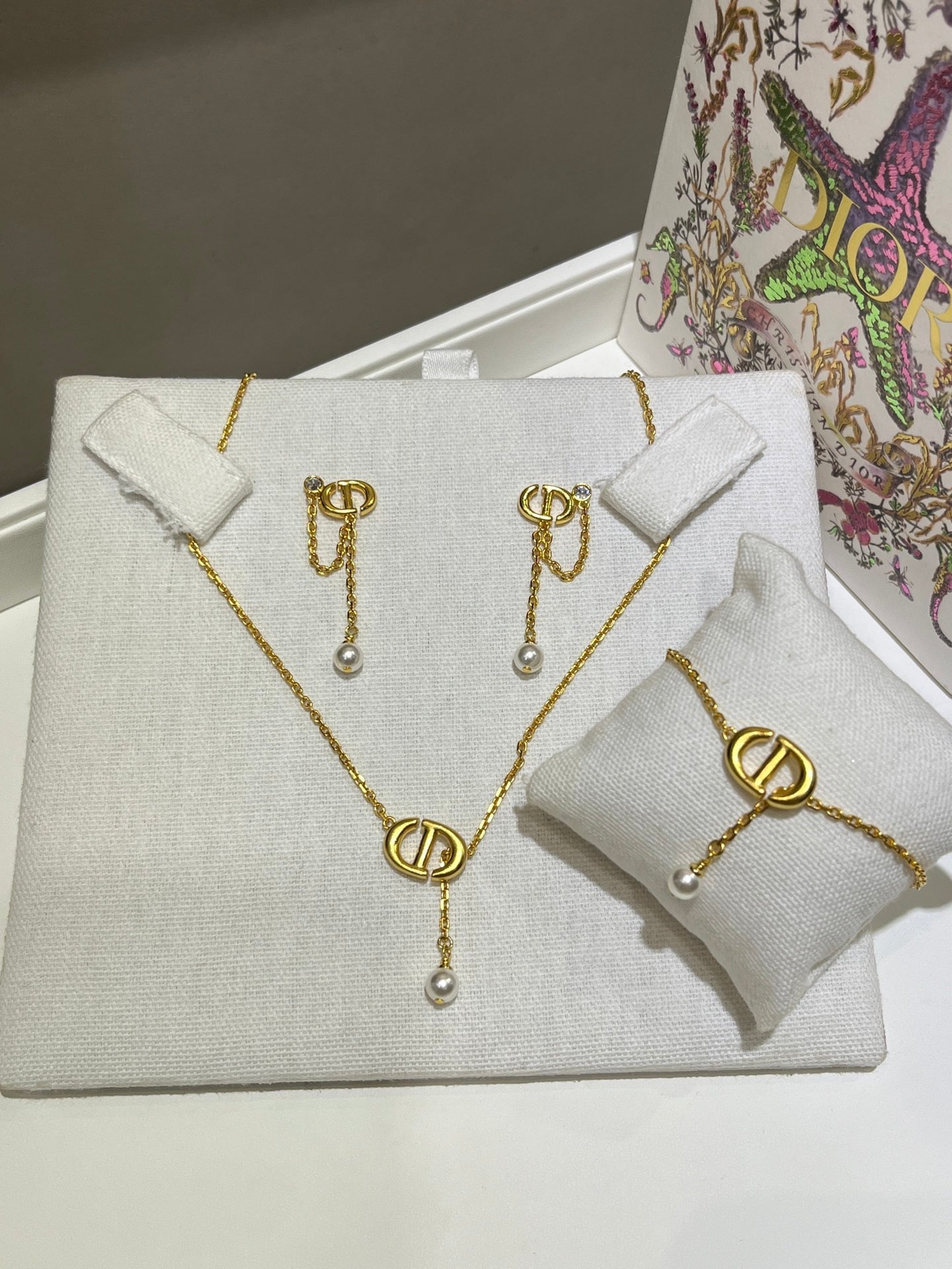 CD NECKLACE