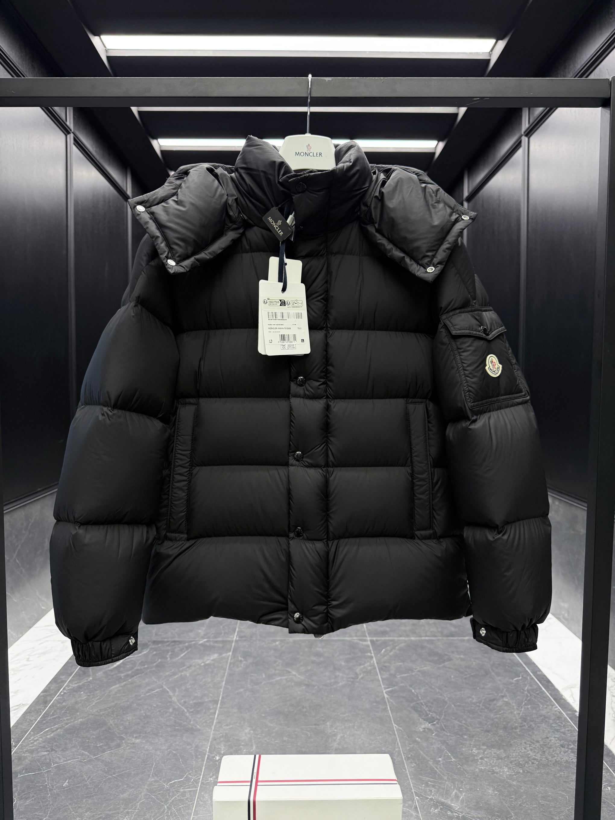 MONC VEZERE JACKET