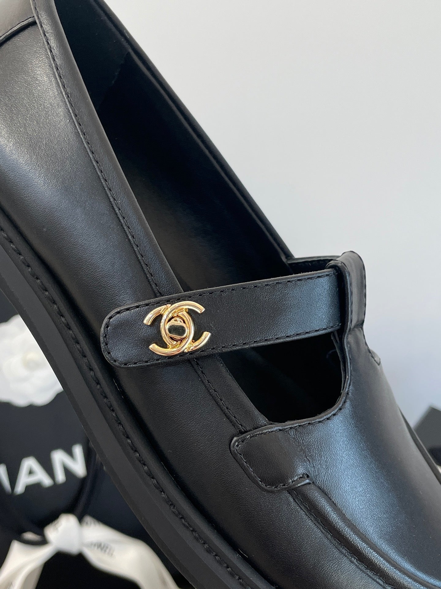 CC LOAFERS