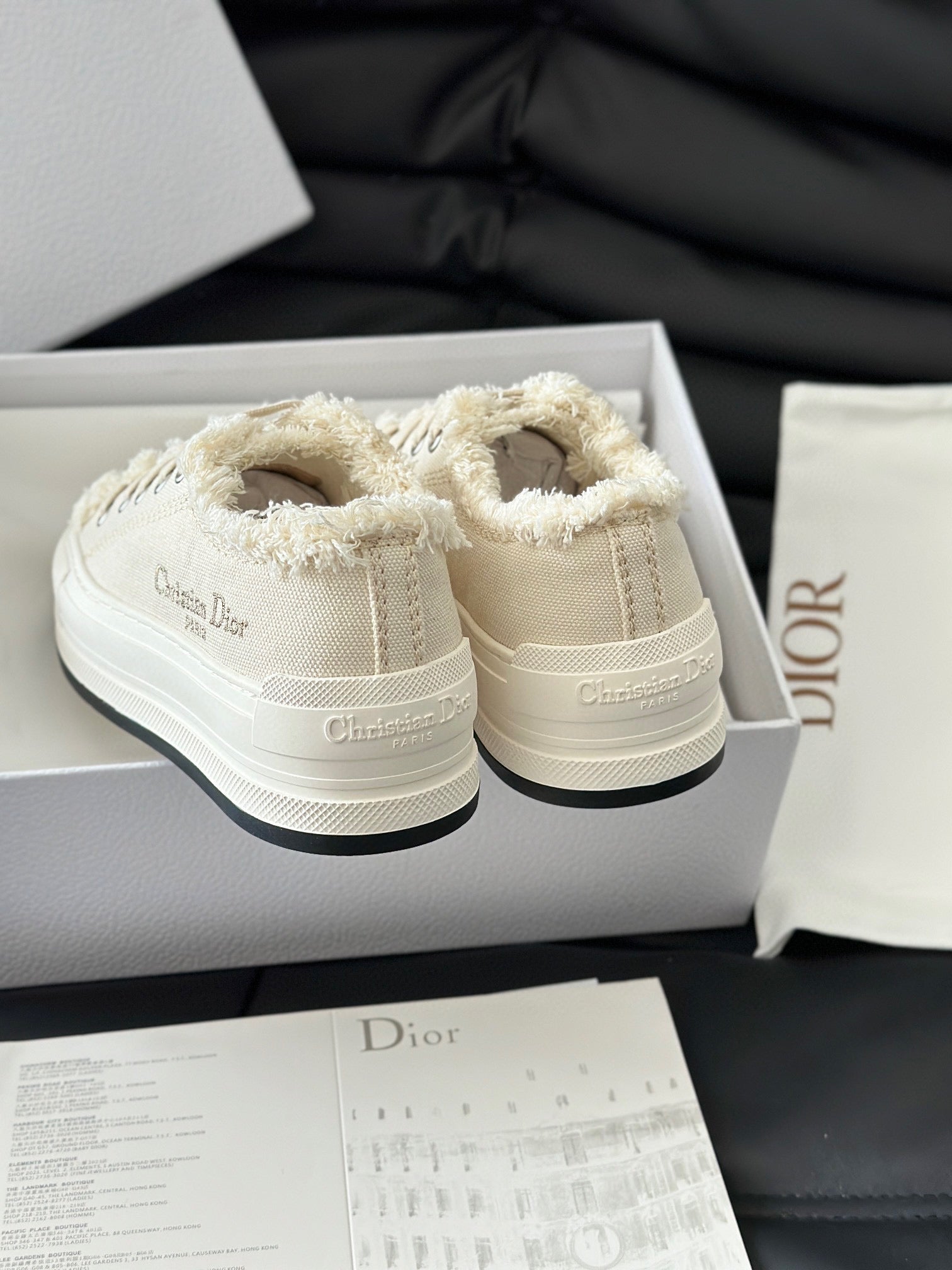 CD WALKIN SNEAKER