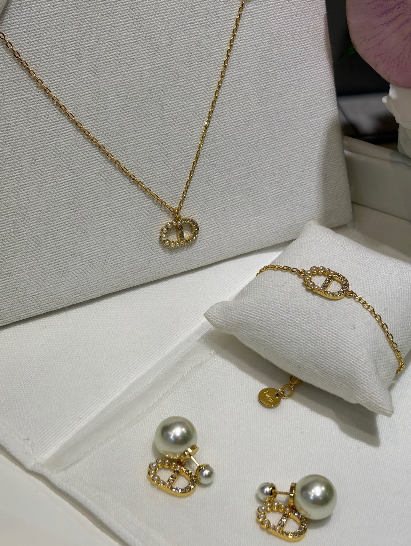 CD NECKLACE