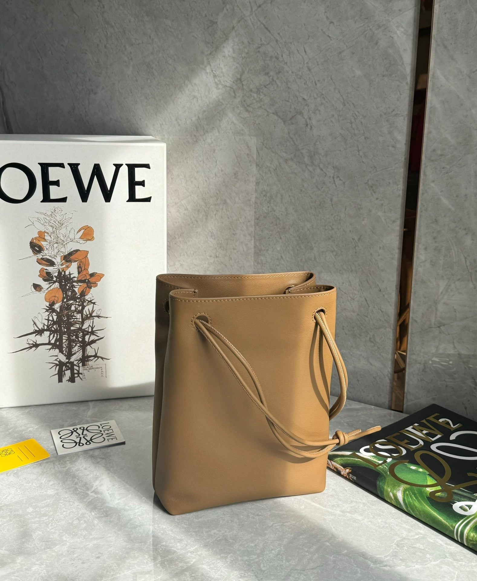 LOEW PEBBLE POUCH
