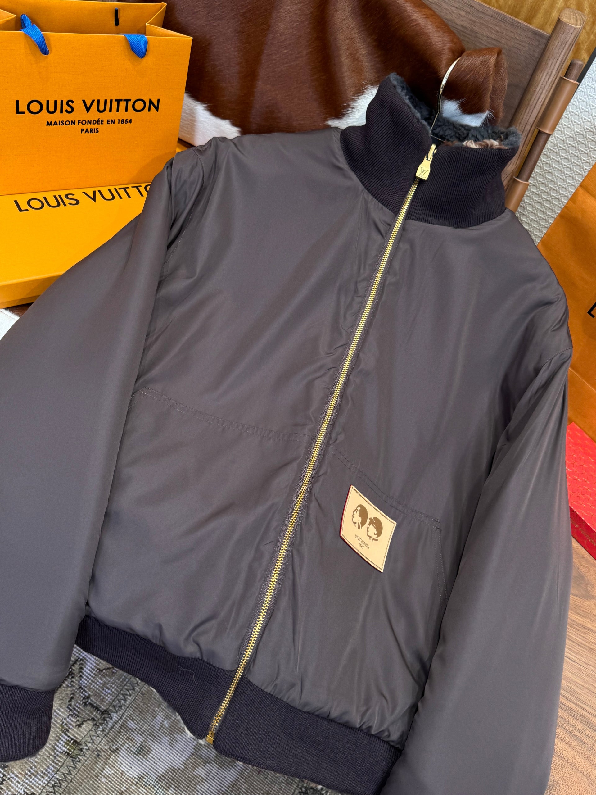 LOU JACKET