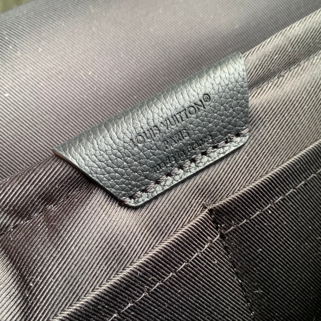LOU SPEED MESSENGER BAG