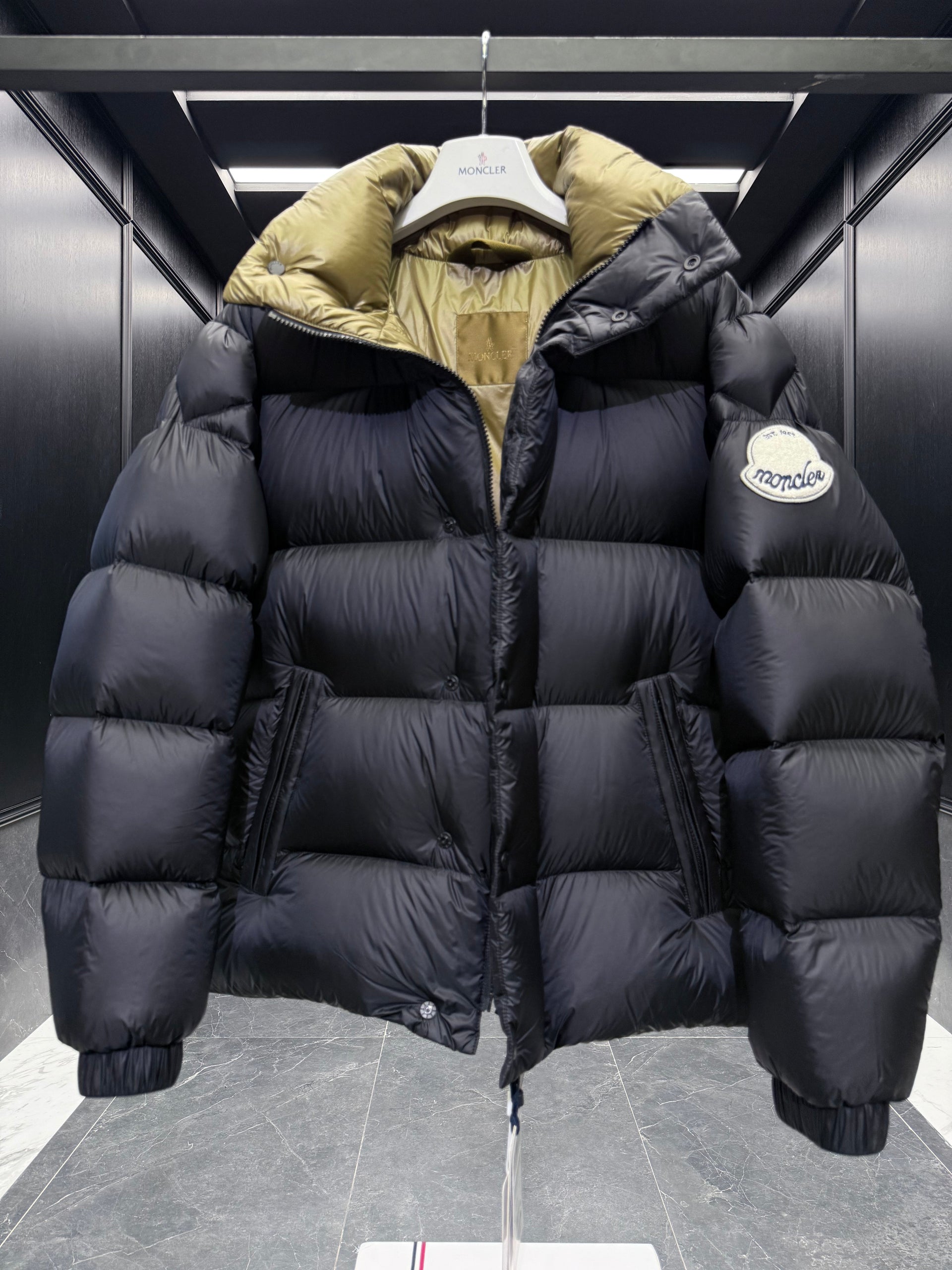 MONC TRIPITI JACKET