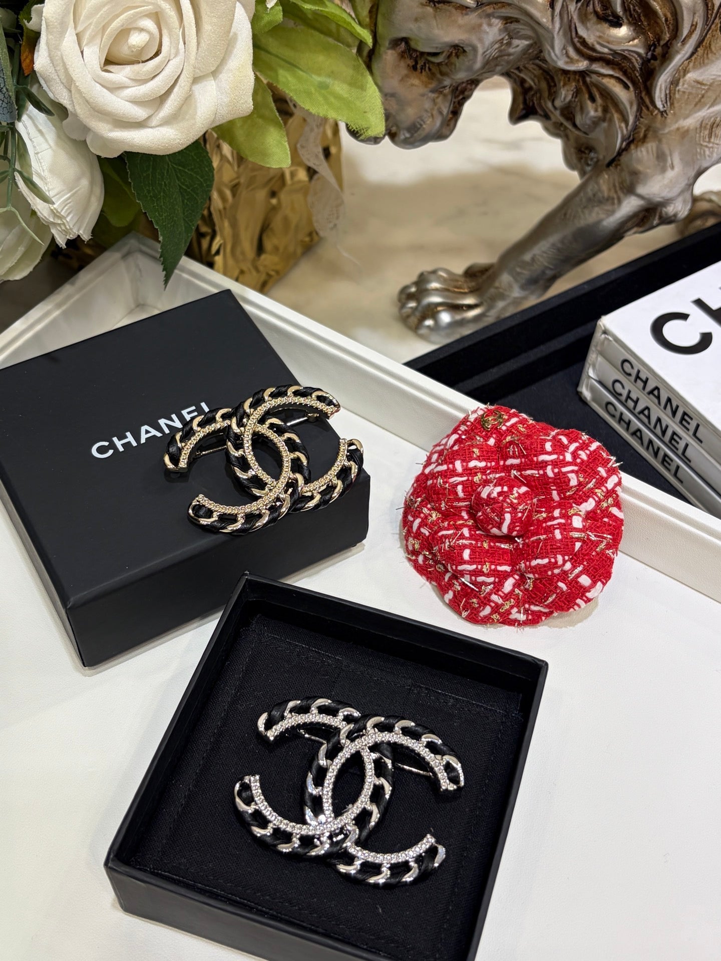CC BROOCHE