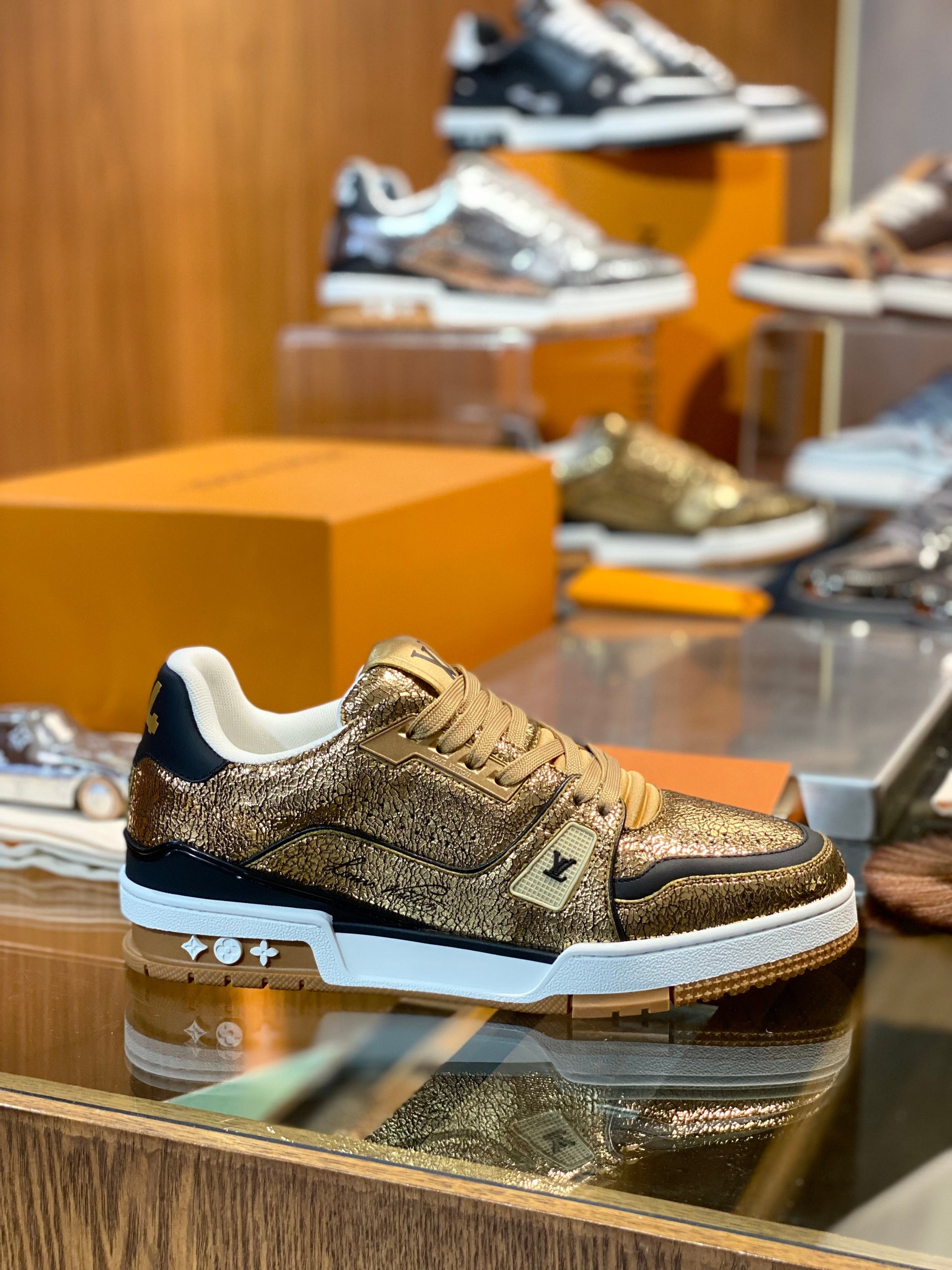 LOU TRAINERS
