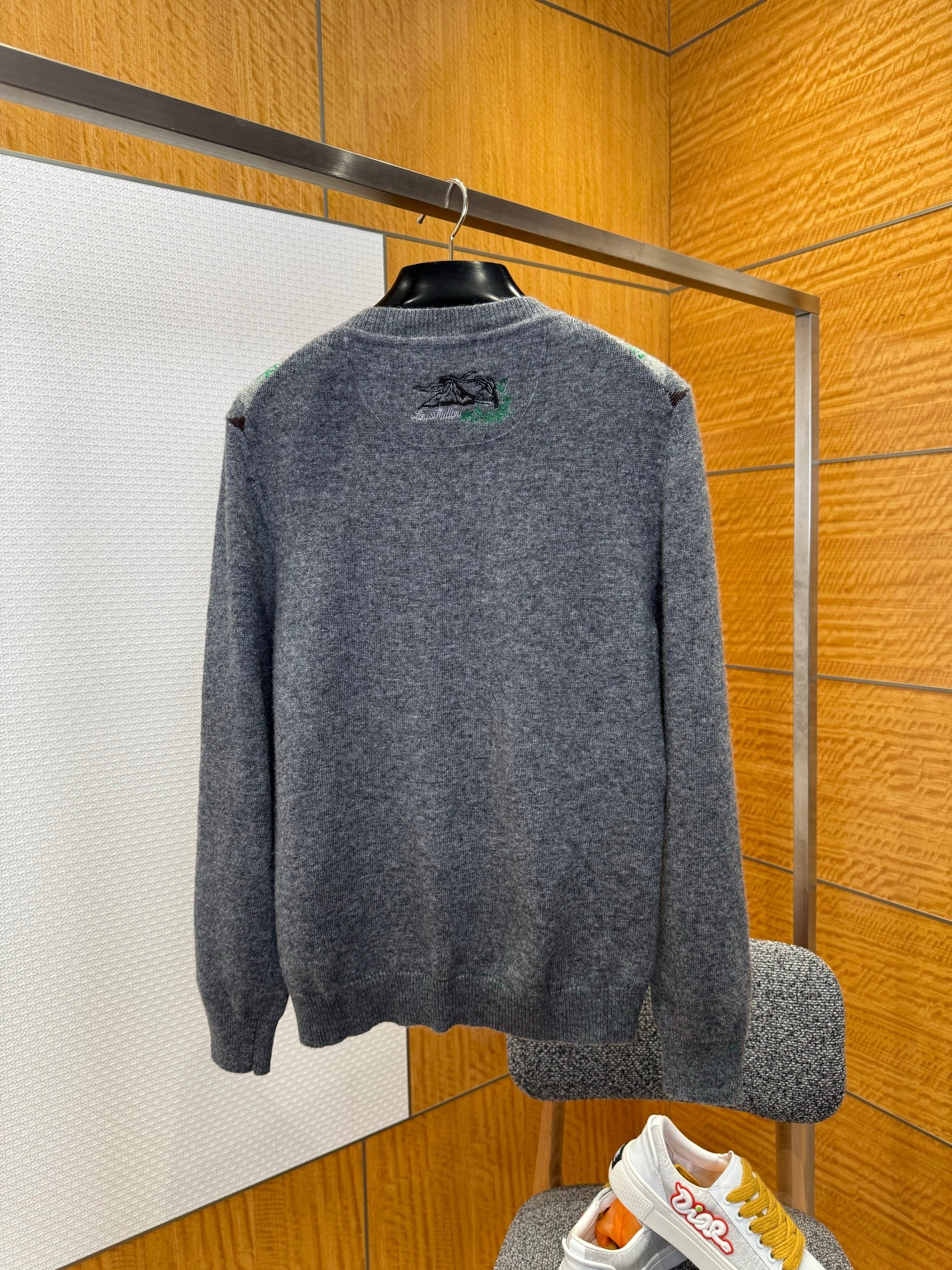 LOU JUMPER