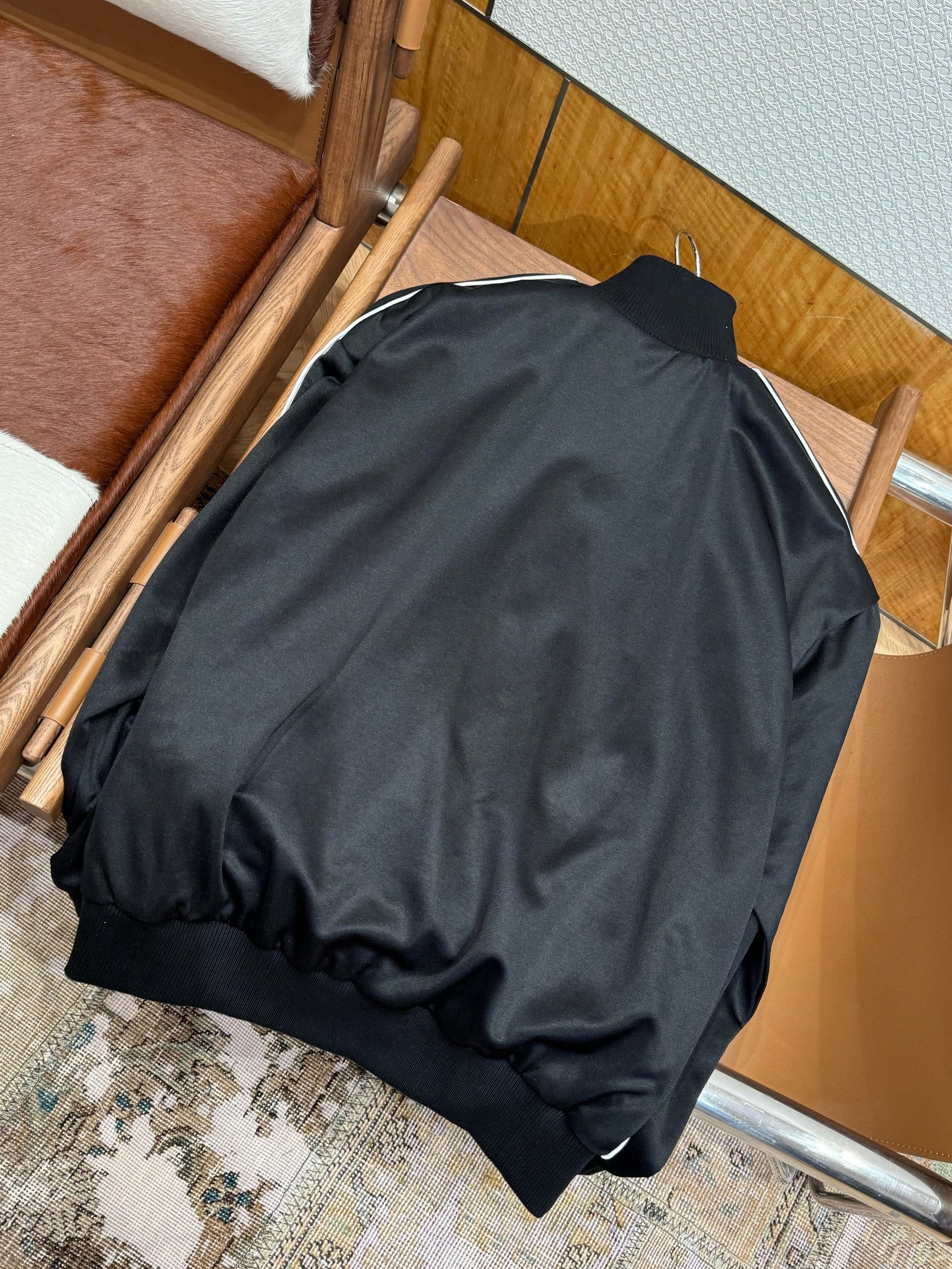LOEW BOMBER