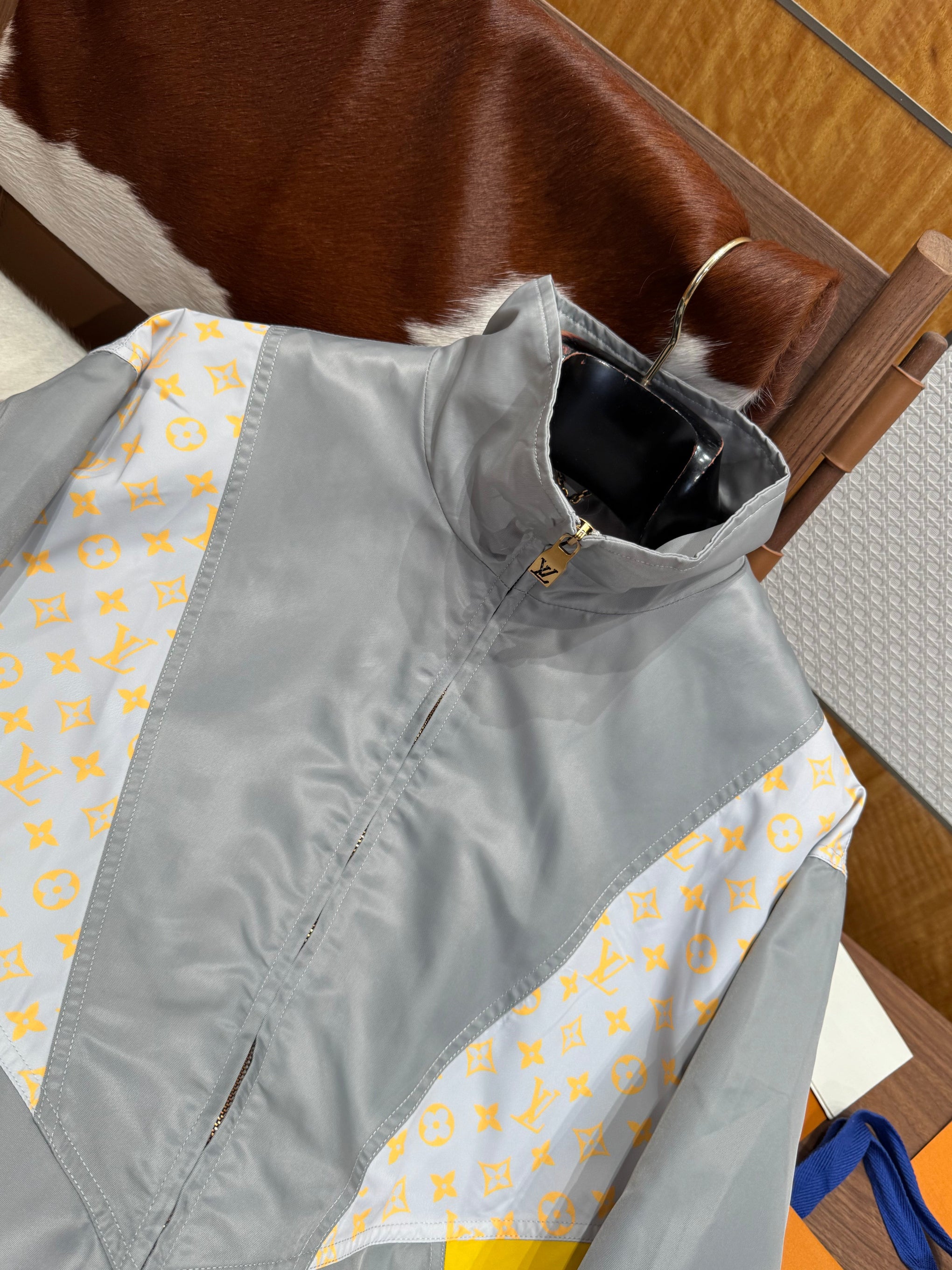 LOU JACKET