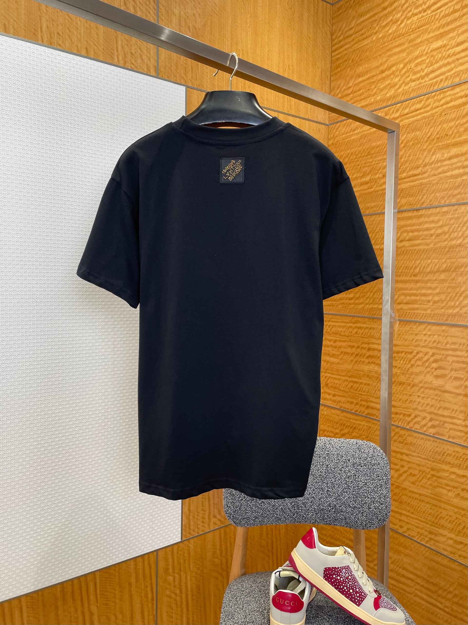 LOU T-SHIRT