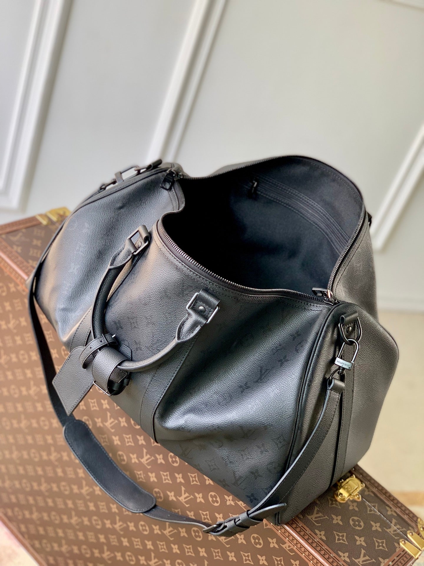 LOU KEEPALL BANDOULIÈRE 50 BAG