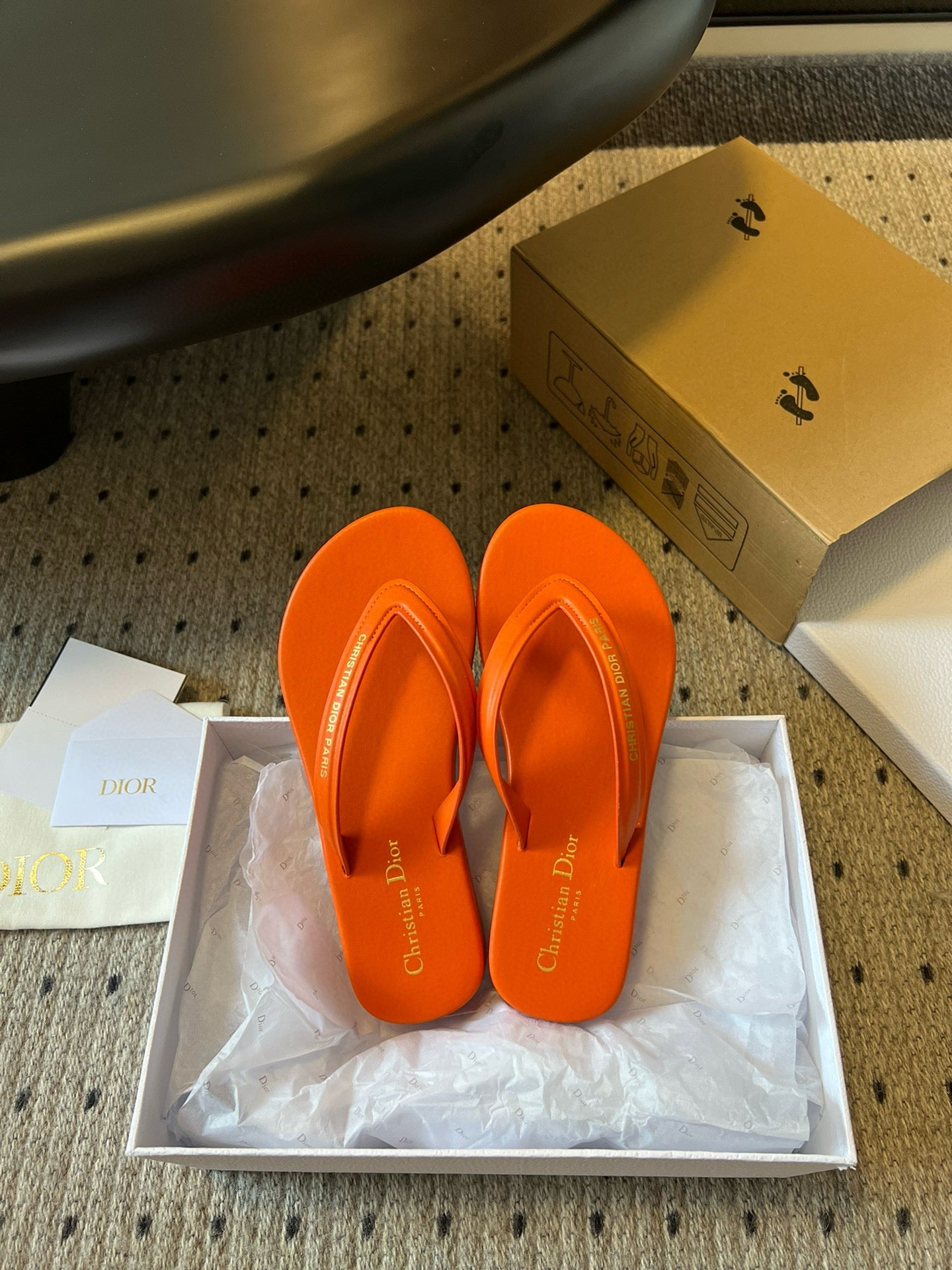 CD THONG SANDAL