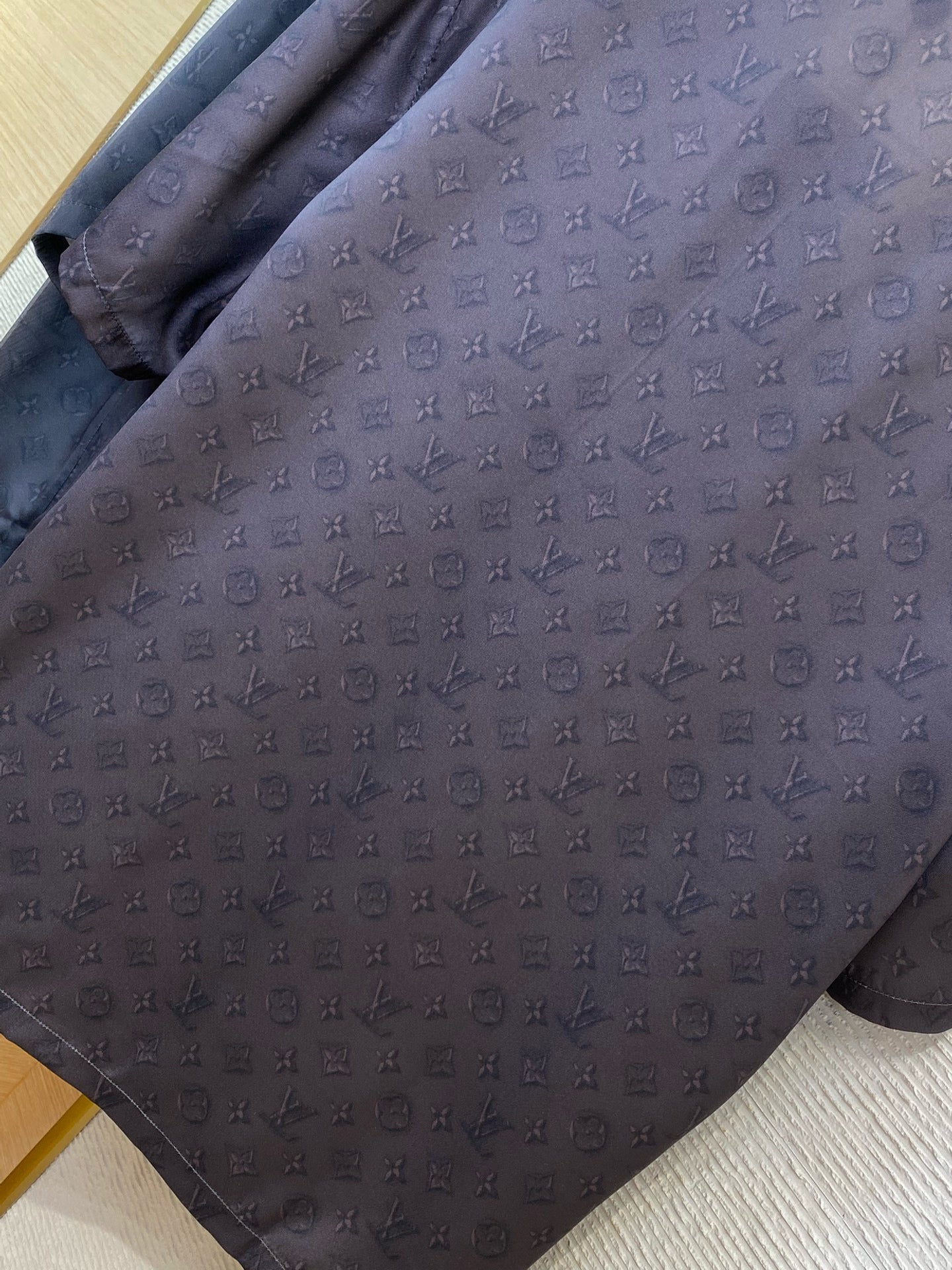 LOU SHIRT