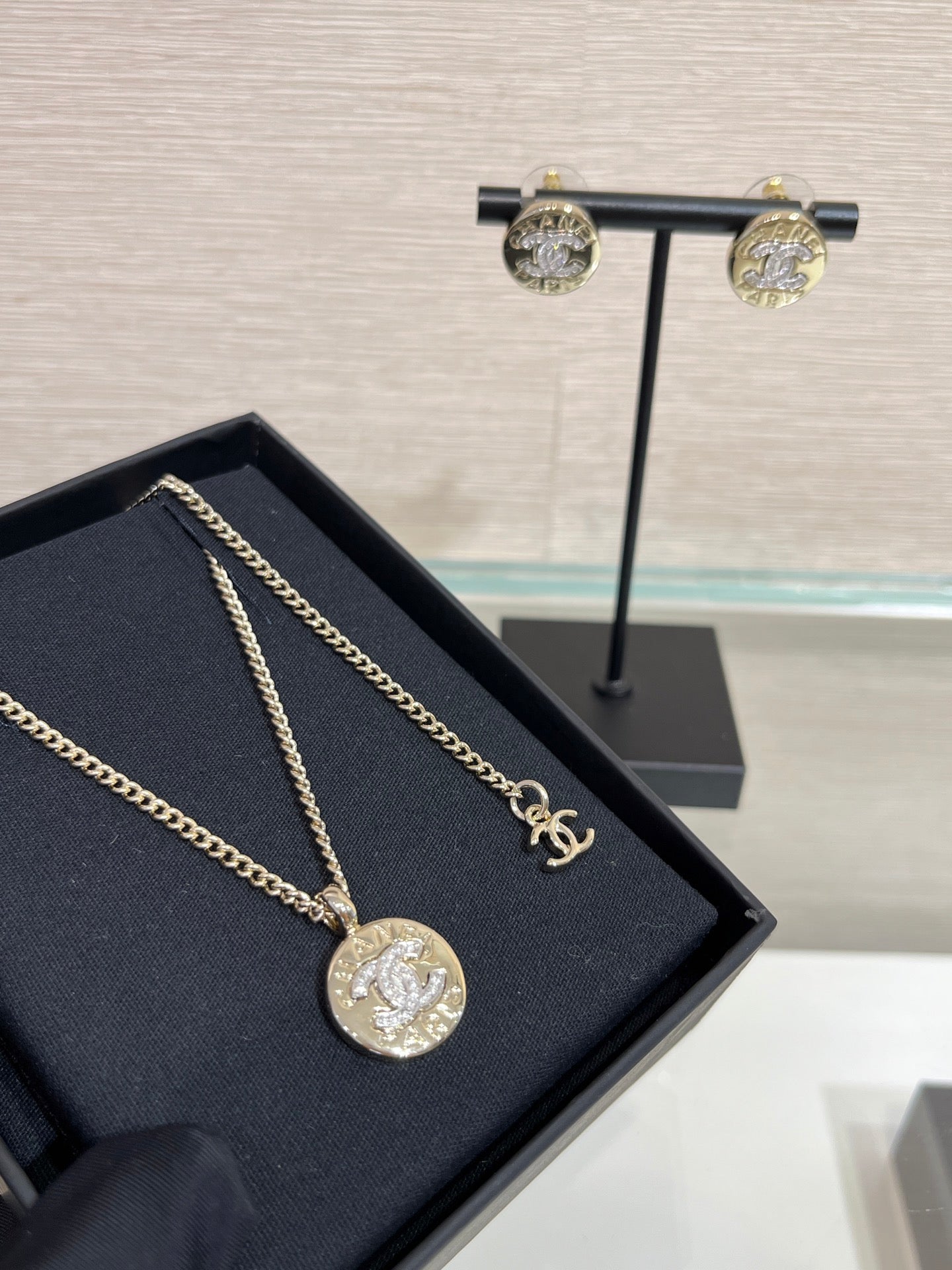 CC NECKLACE