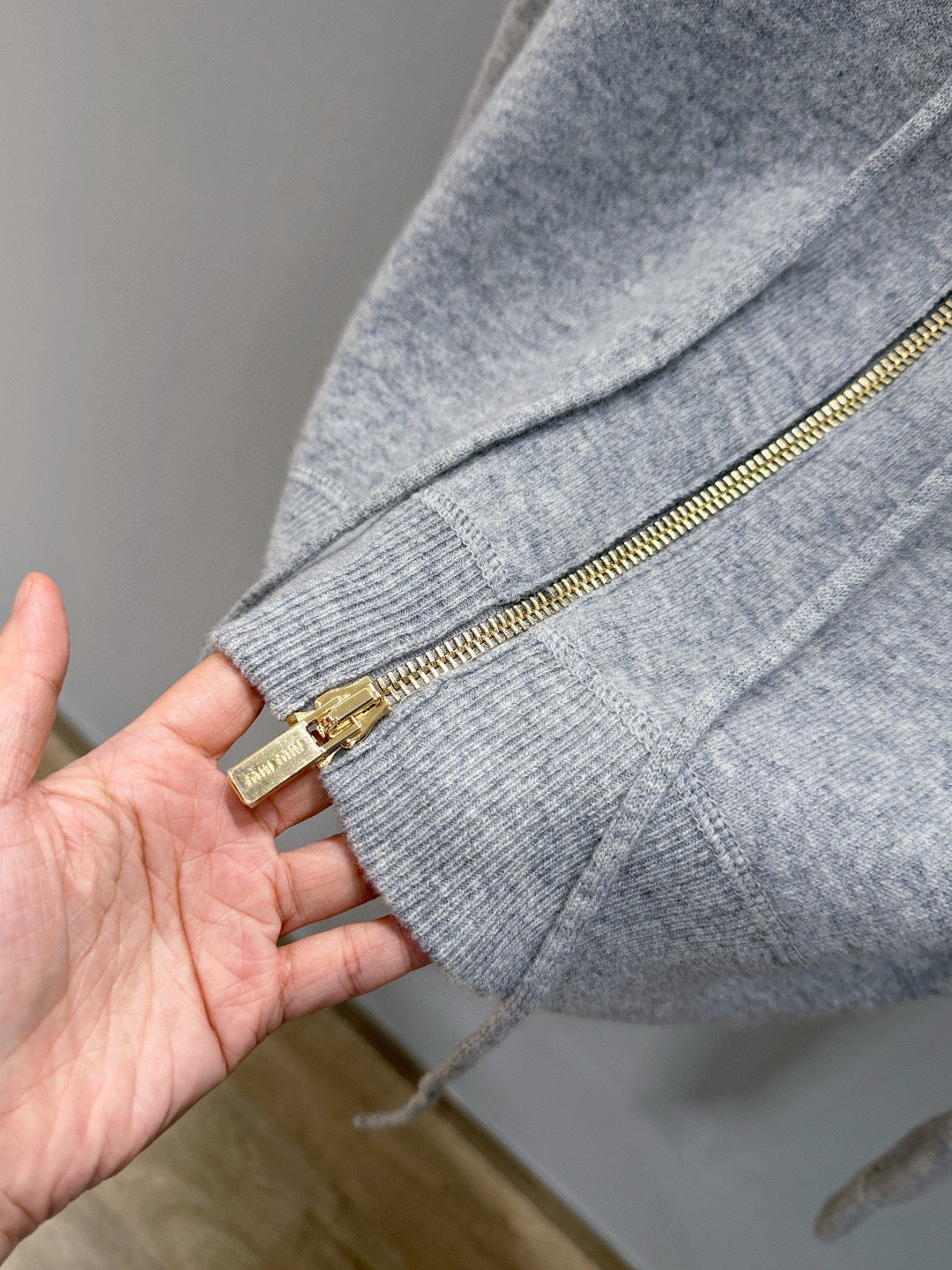 MIU M CASHMERE ZIP HOODIE