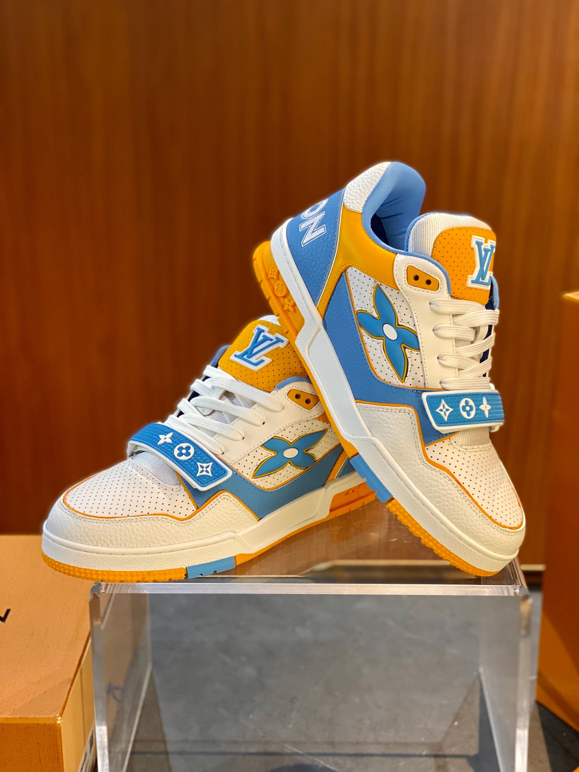 LOU TRAINERS