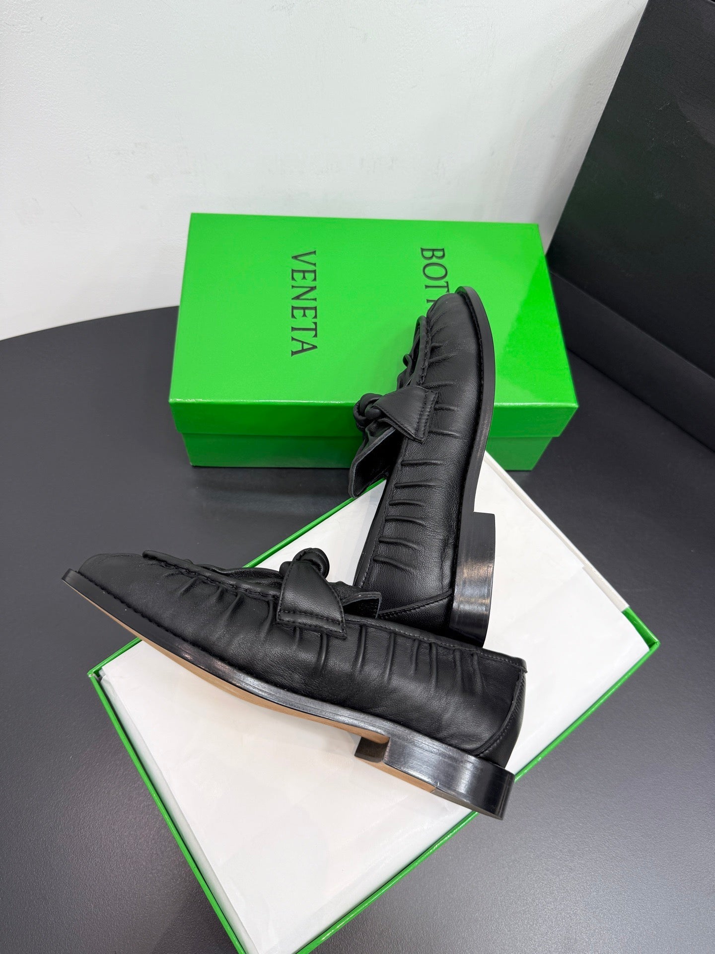 BOTT V LOAFERS