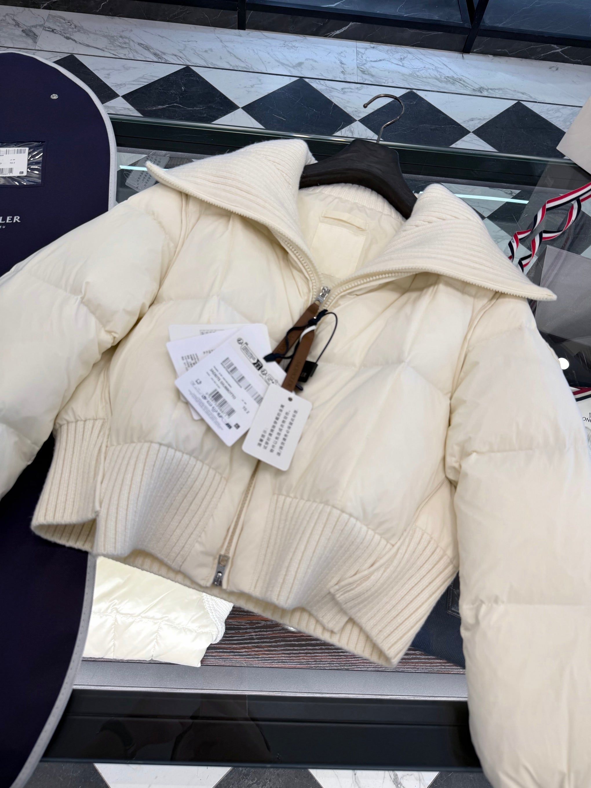 MONC JADEITE JACKET