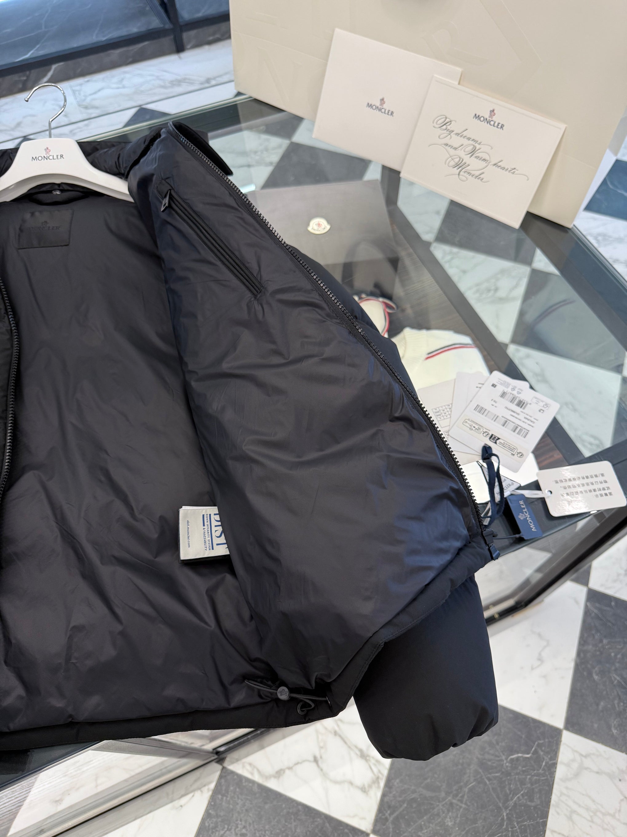 MONC CALIMA JACKET
