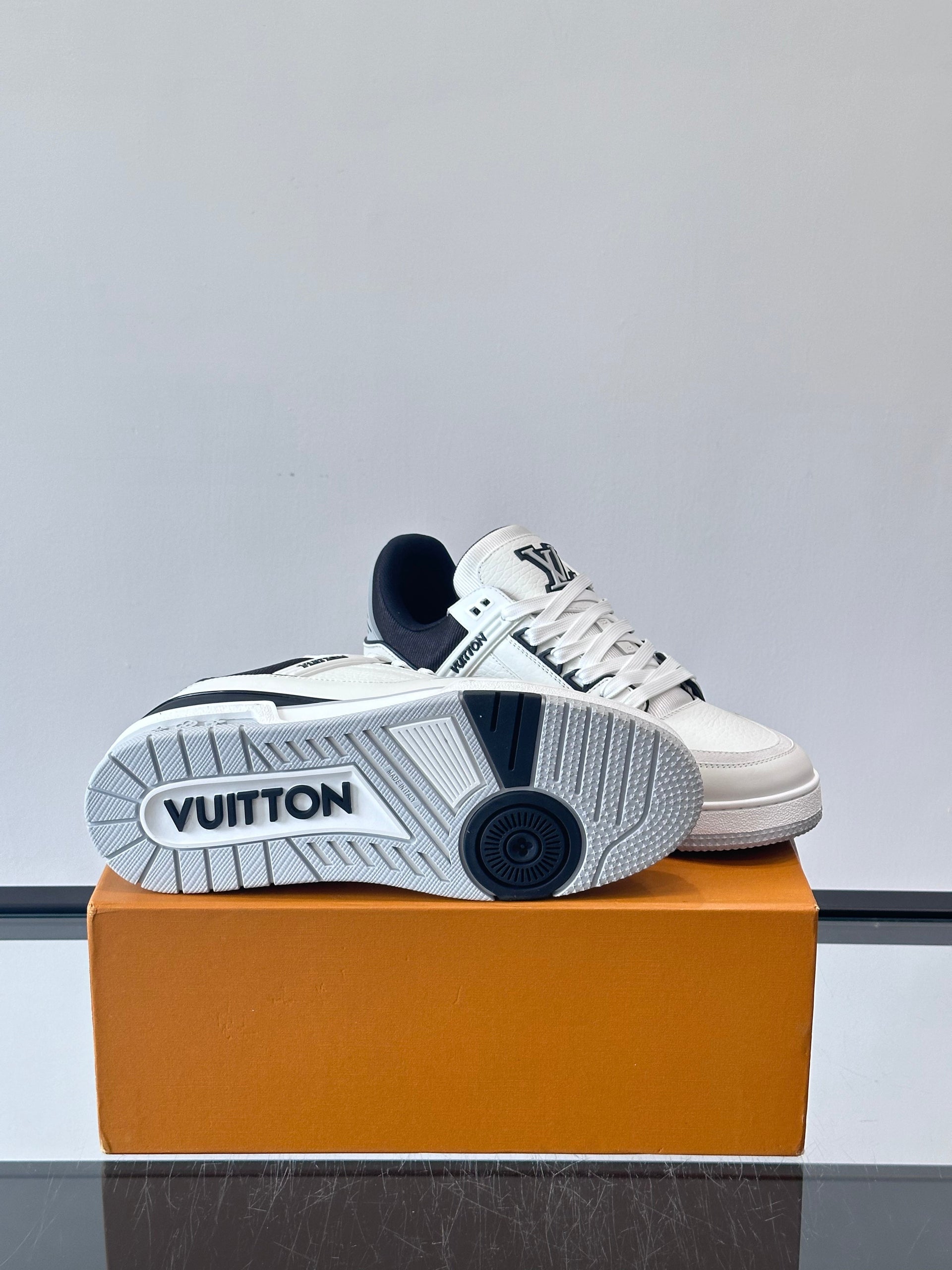 LOU TRAINERS