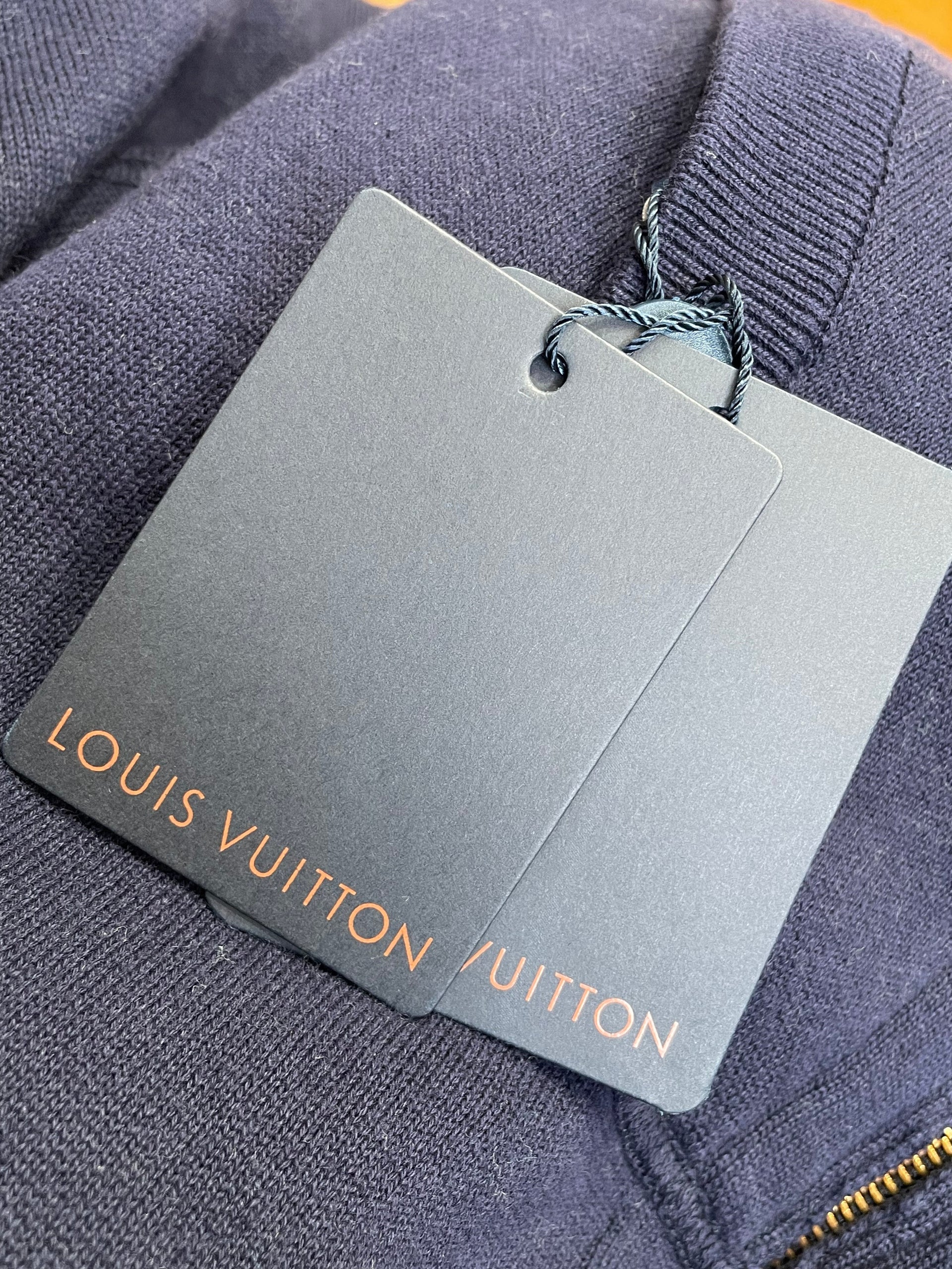 LOU ZIP CARDIGAN